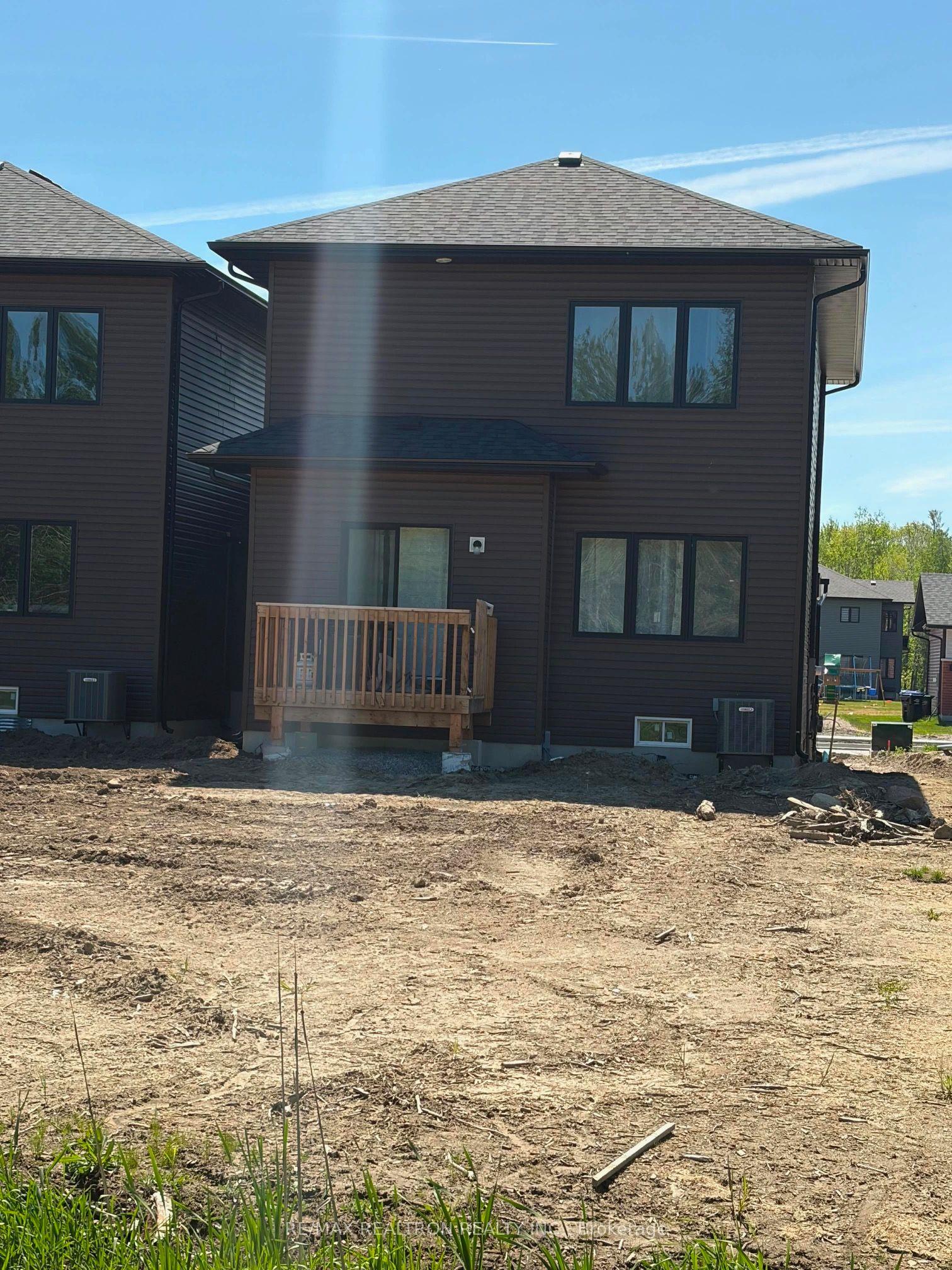 3020 Sandy Acres Avenue — photo 1