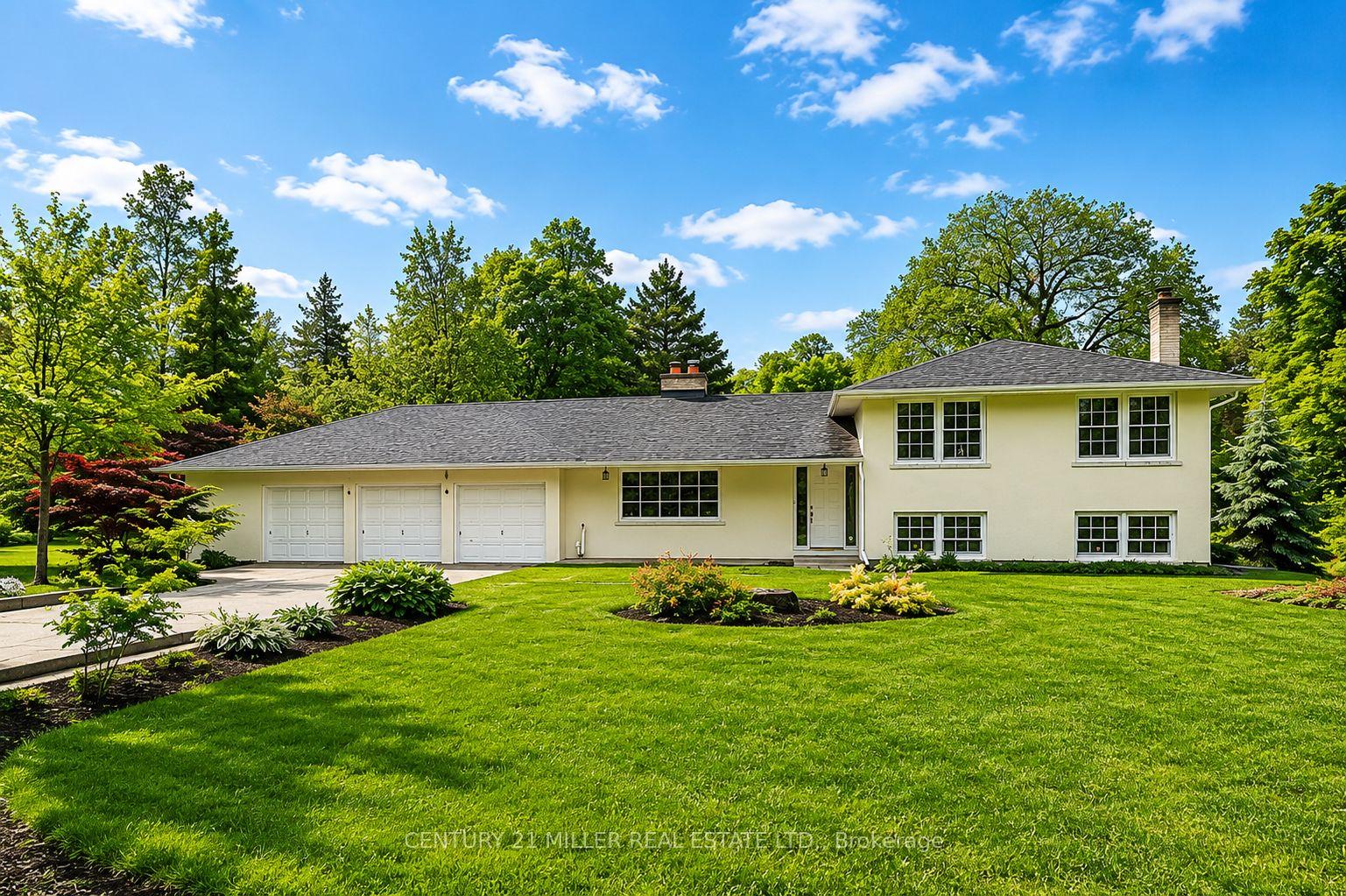 91 Ennisclare Drive E — photo 1