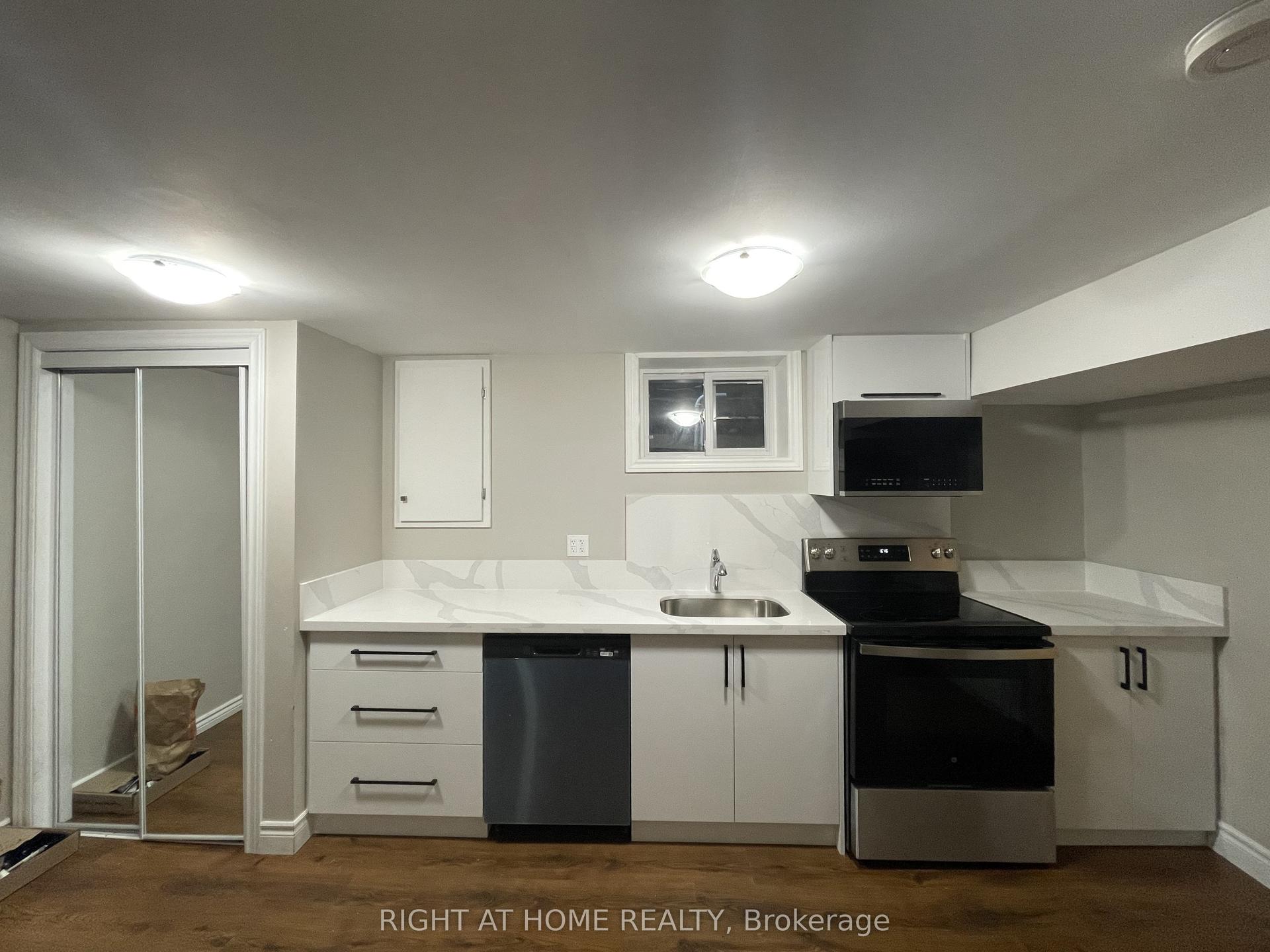 1311 Davenport Road B #B, Toronto — Multiplex for lease, photo 1