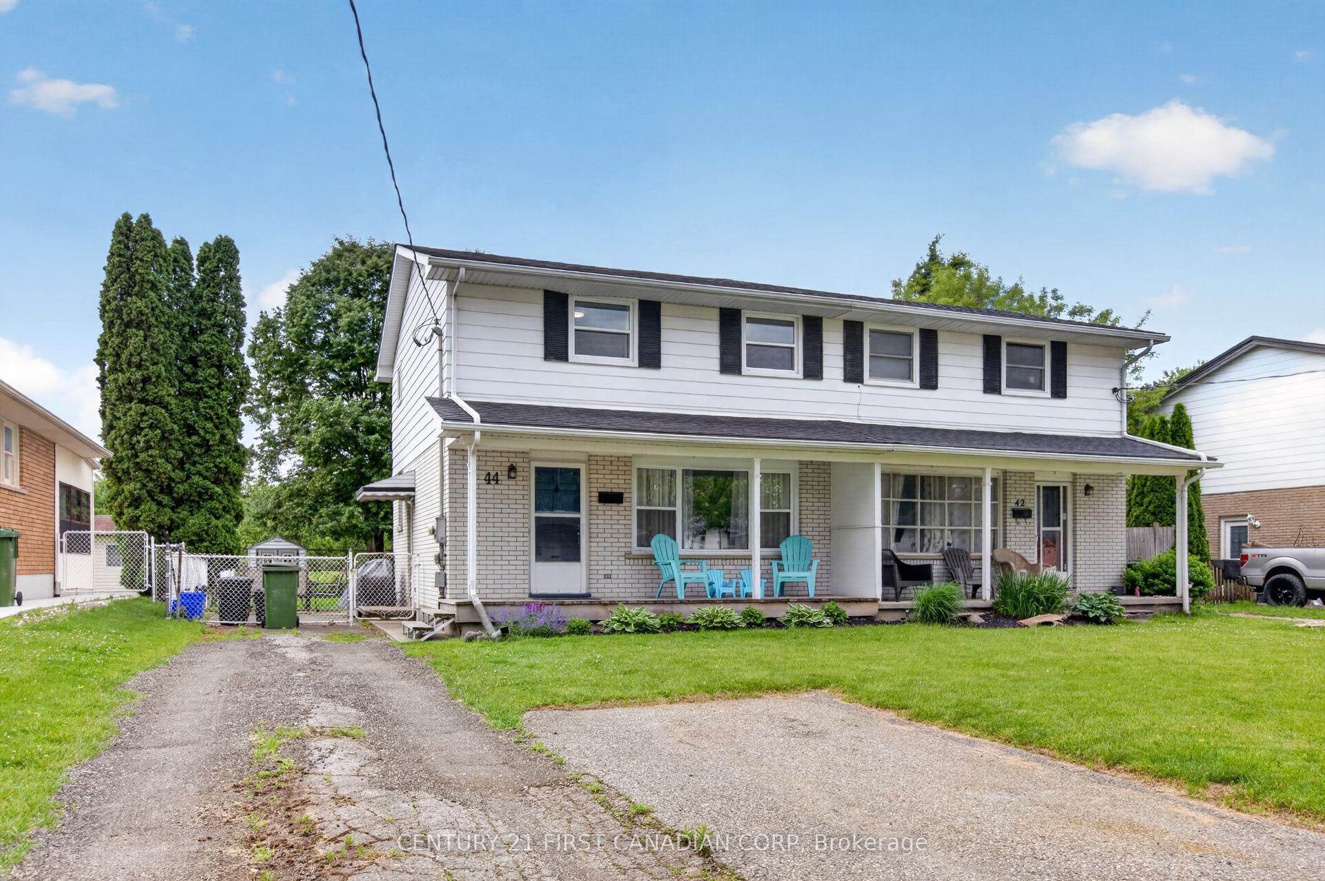 44 Hammond Street — photo 1