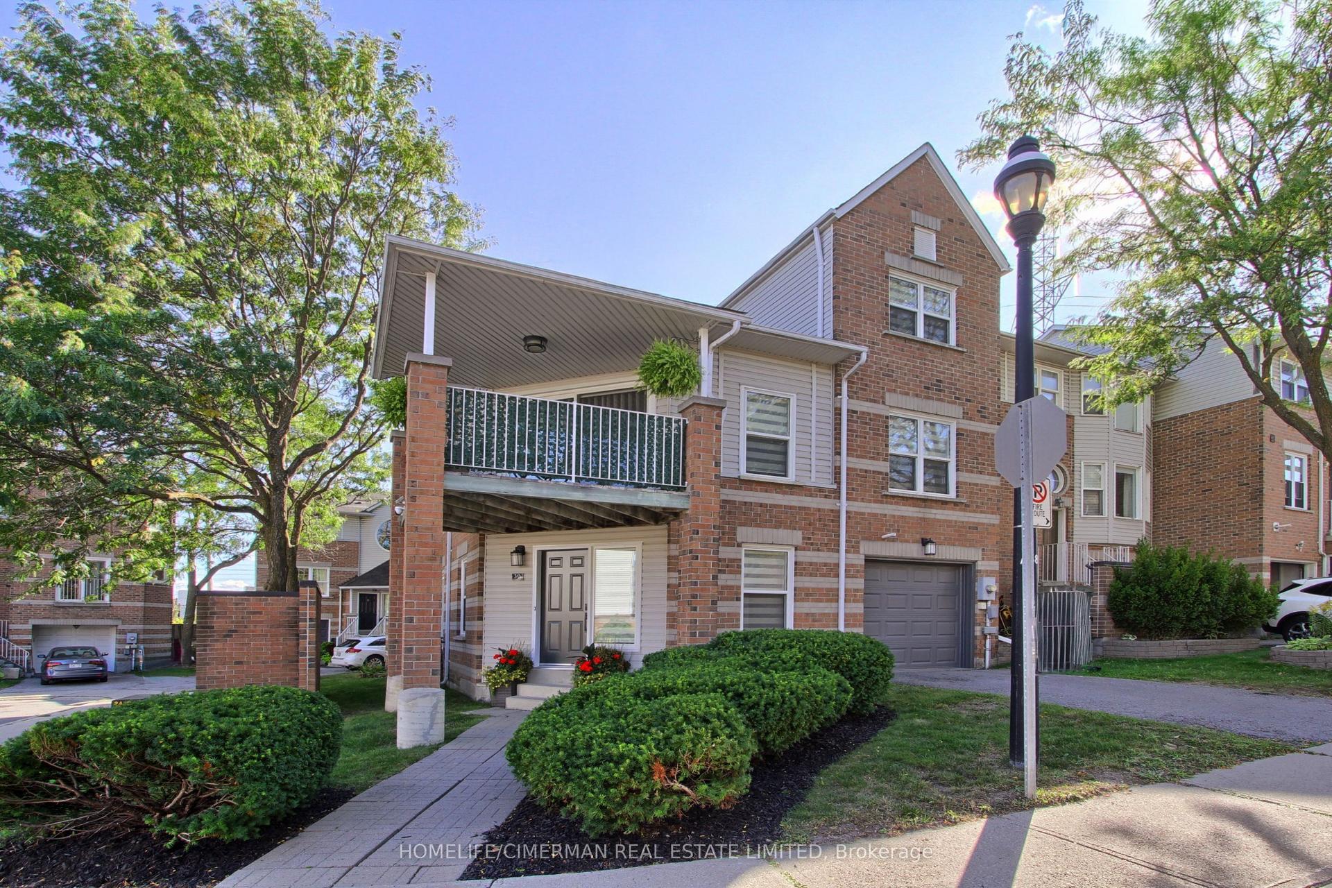 30 Brandy Lane Way, Newmarket — Condo Town for sale, photo 1