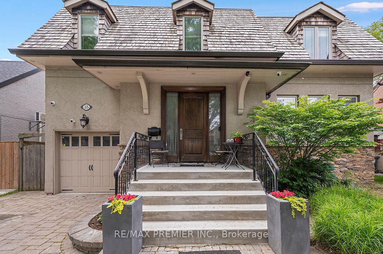 35 Yorkdale Crescent, Toronto — Detached for sale, photo 1