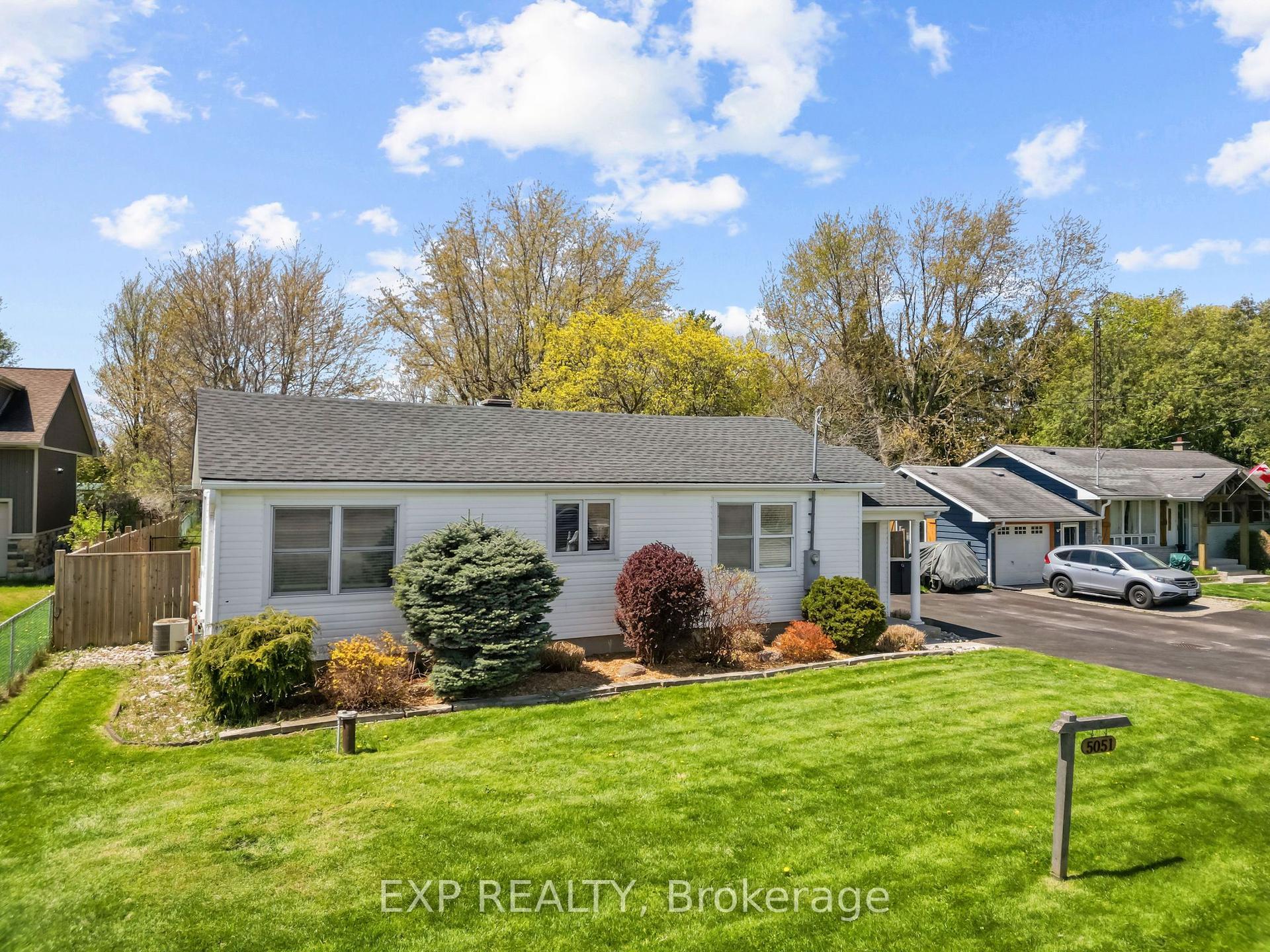 5051 Wellington Road S — photo 1