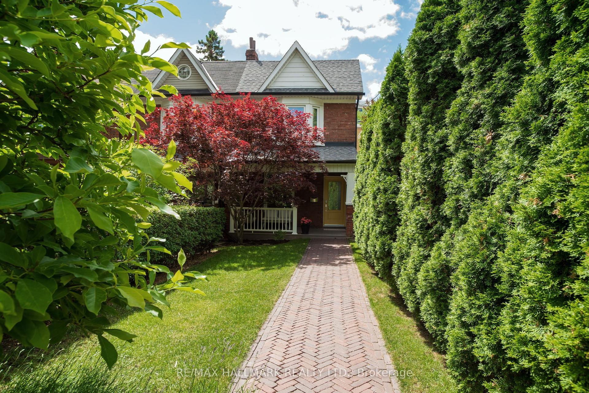 63 Hillsview Avenue — photo 1