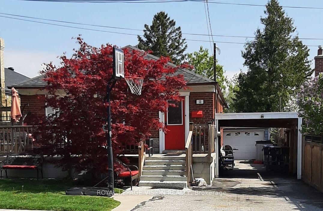 52 Ellendale Drive — photo 1