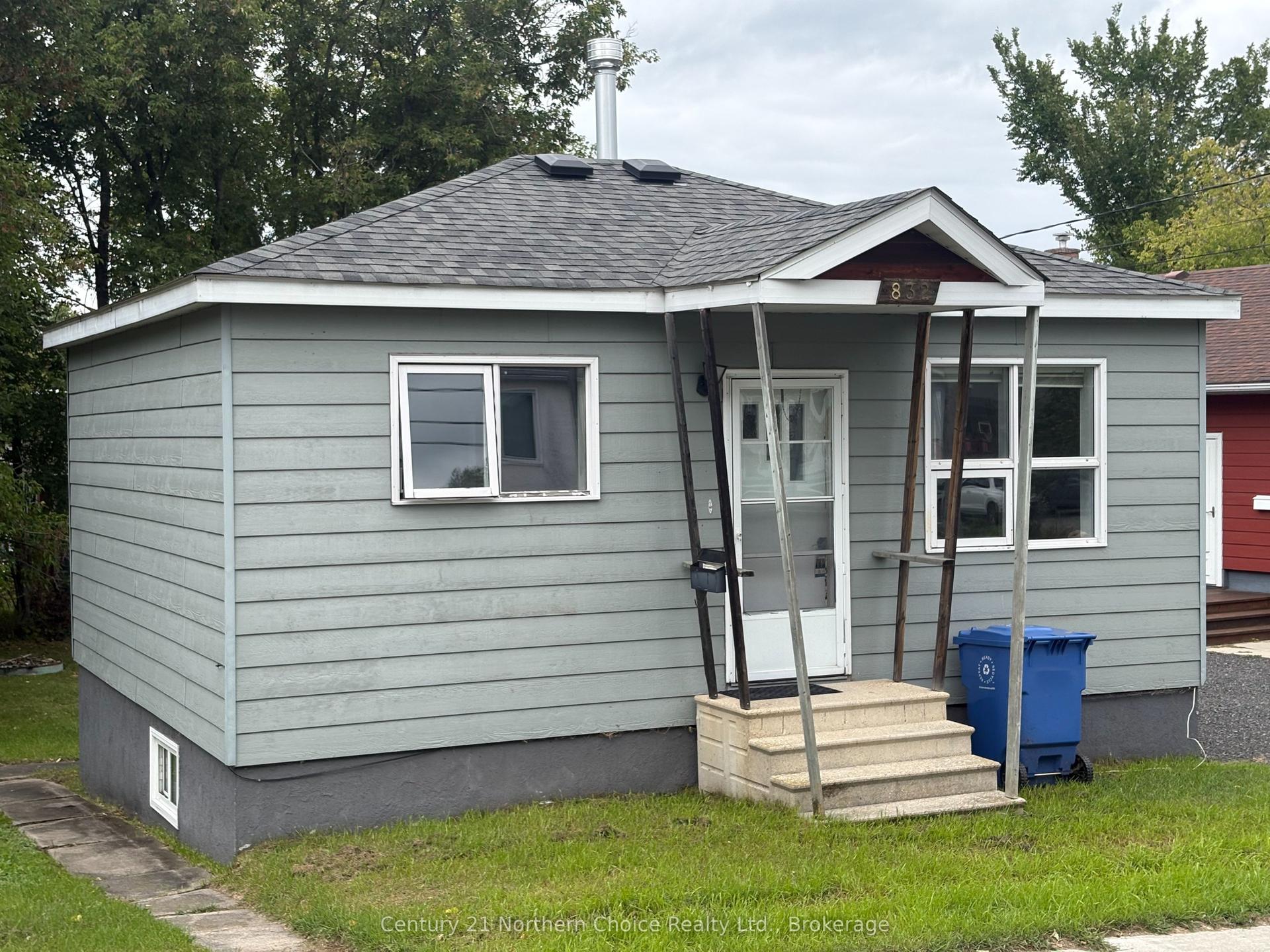 832 River Drive N, Kenora — Detached for sale, photo 1