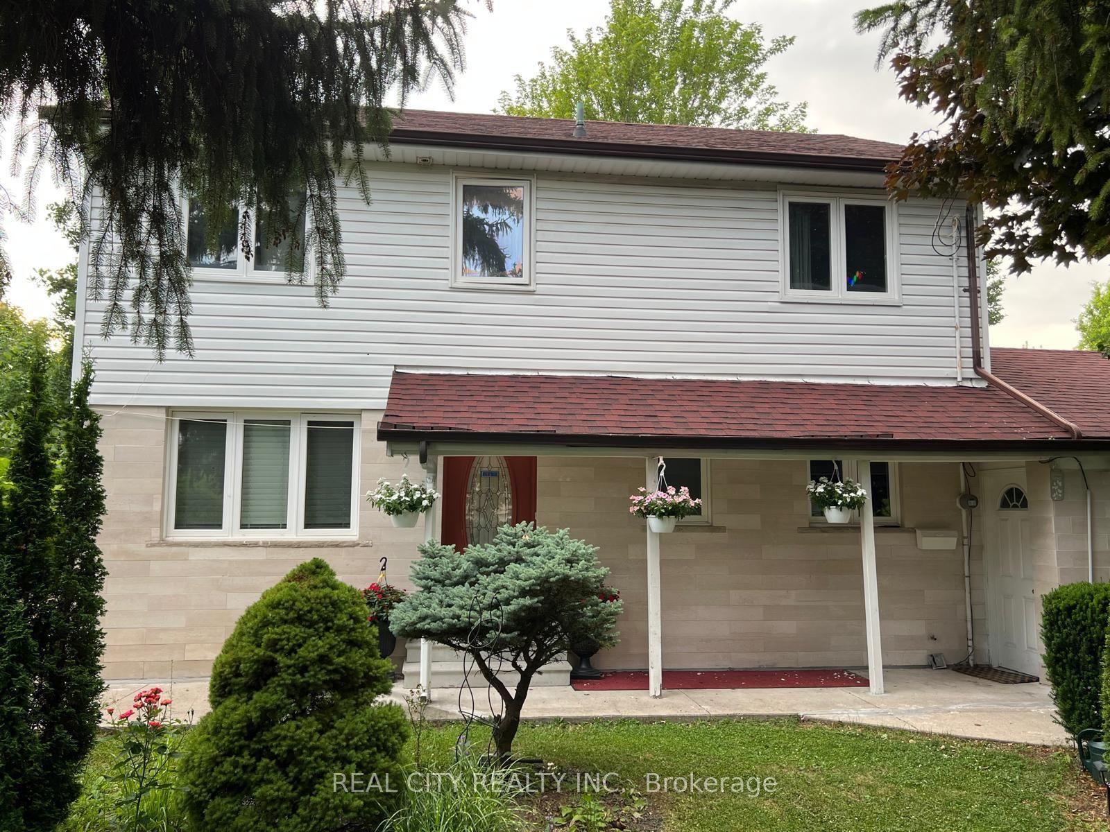 2451 Loanne Drive UPPER #UPPER — photo 1