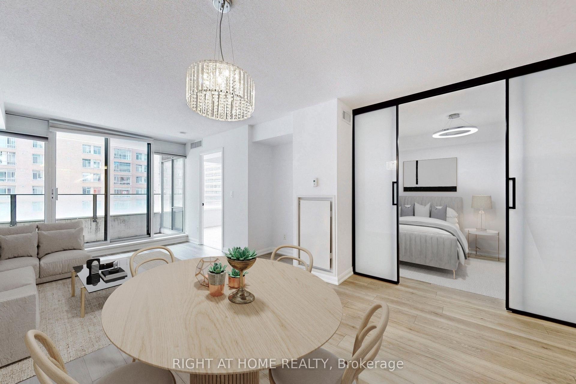 111 Elizabeth Street 818 #818, Toronto — Condo for lease, photo 1