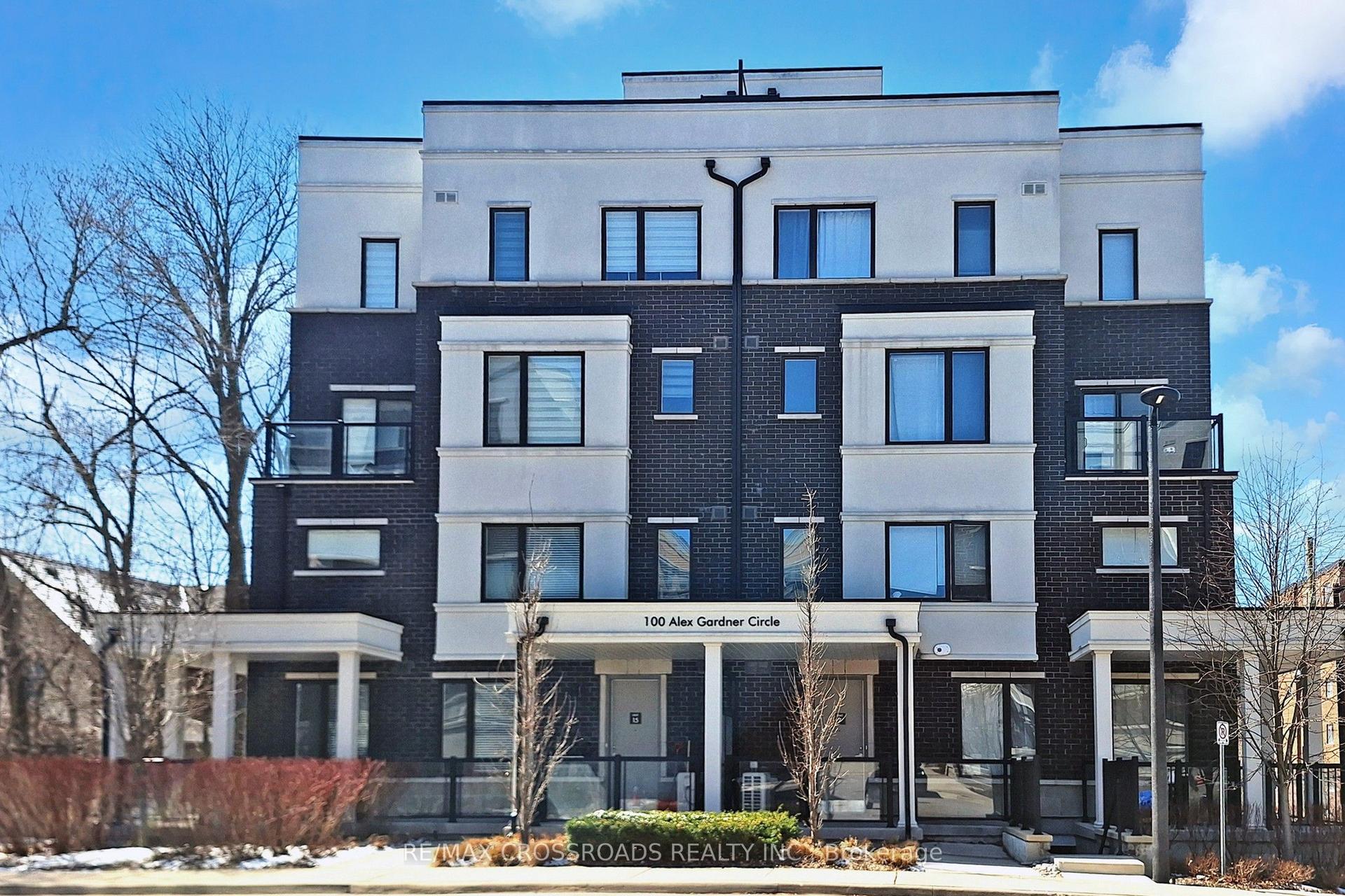 100 Alex Gardner Circle 10 #10 — photo 1