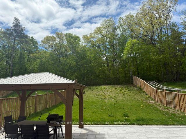 46 Forest Edge Crescent — photo 1