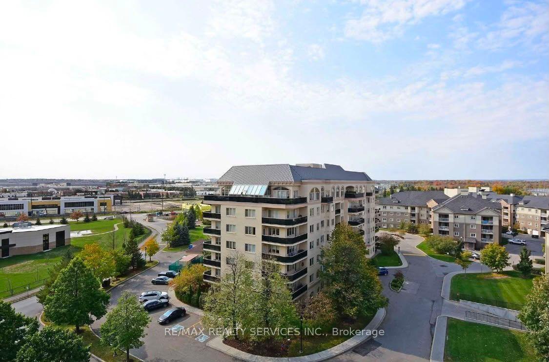 10 Dayspring Circle 803 #803, Brampton — Condo for lease, photo 1