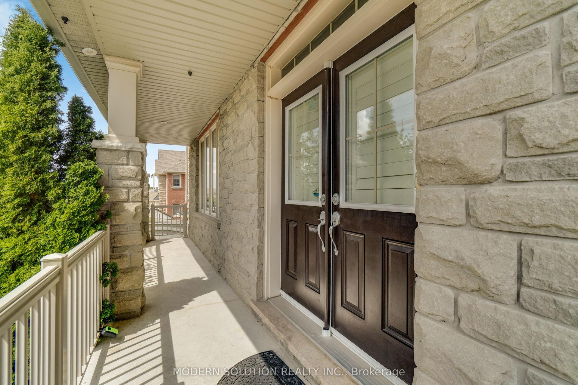 4 Overhold Crescent, Richmond Hill — Detached for lease, photo 1