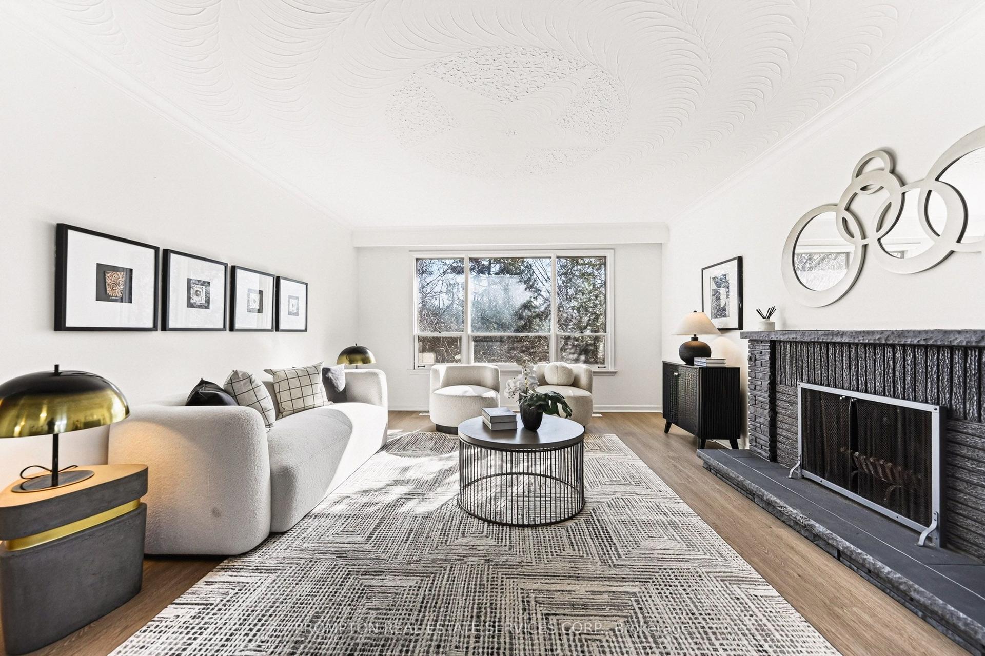 81 Maxome Avenue — photo 1