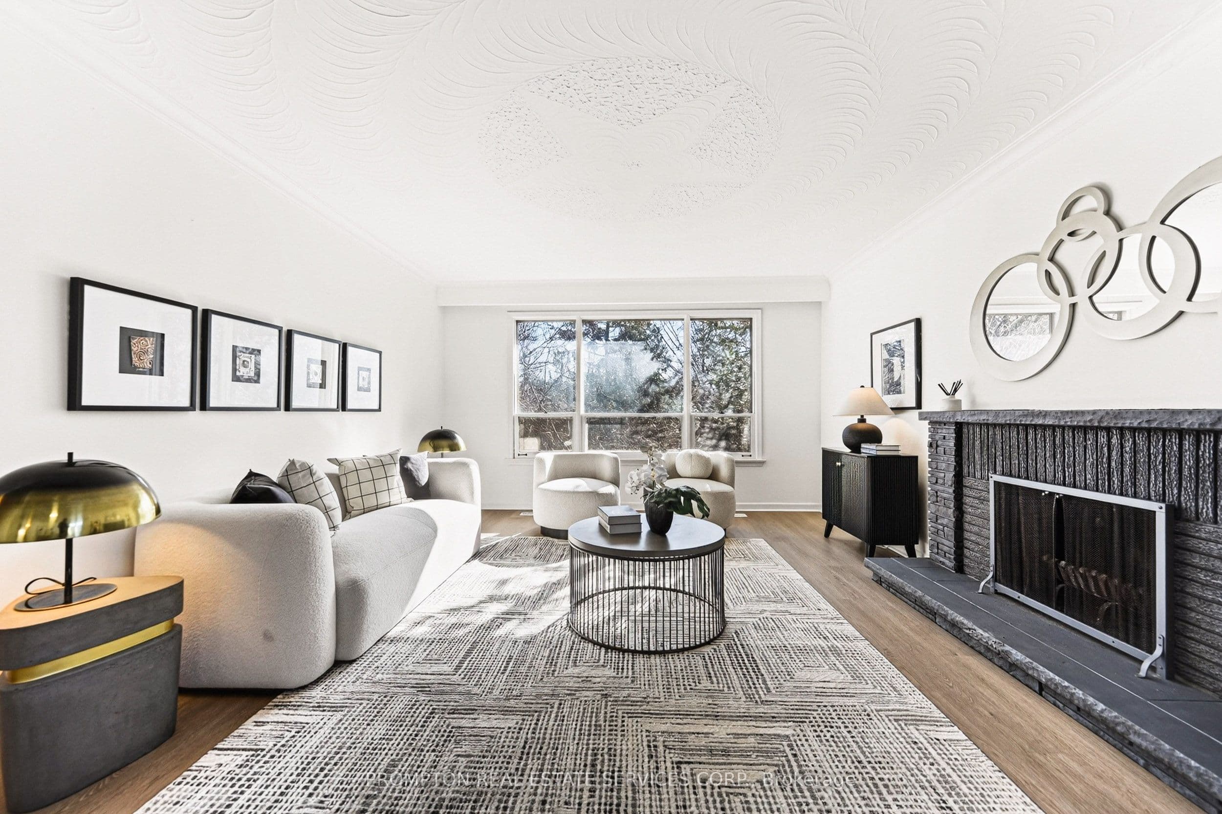 81 Maxome Avenue — photo 1