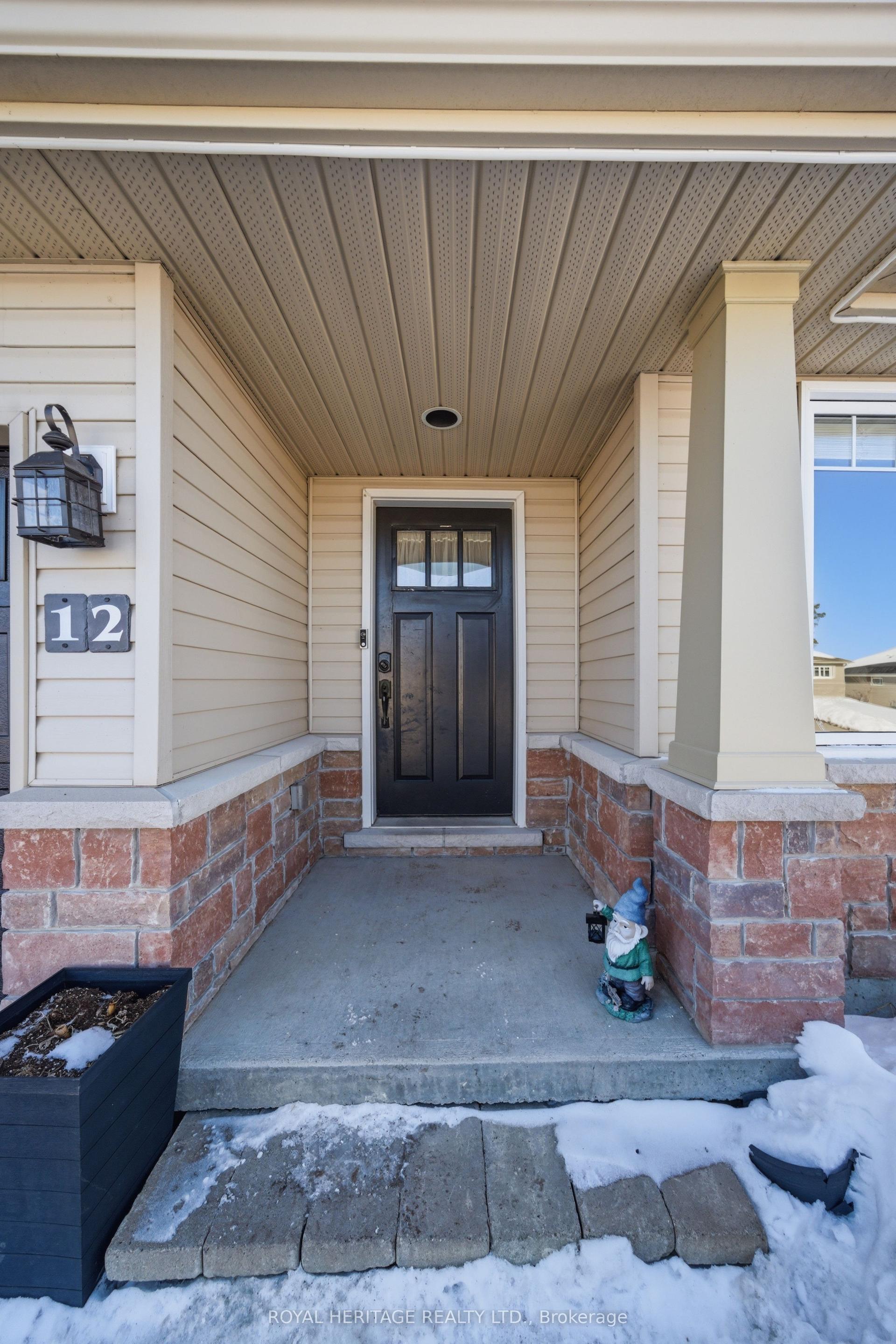 12 Meagan Lane — photo 1