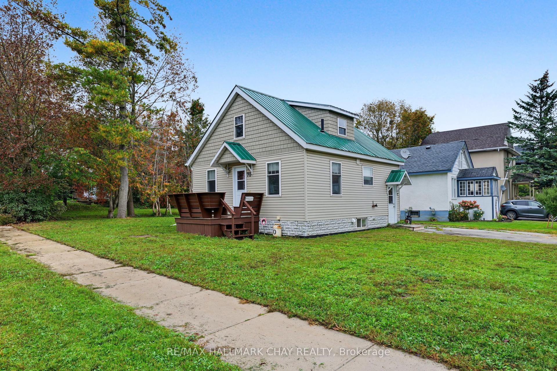 70 DOUGLAS Street, Orillia — Detached for sale, photo 1