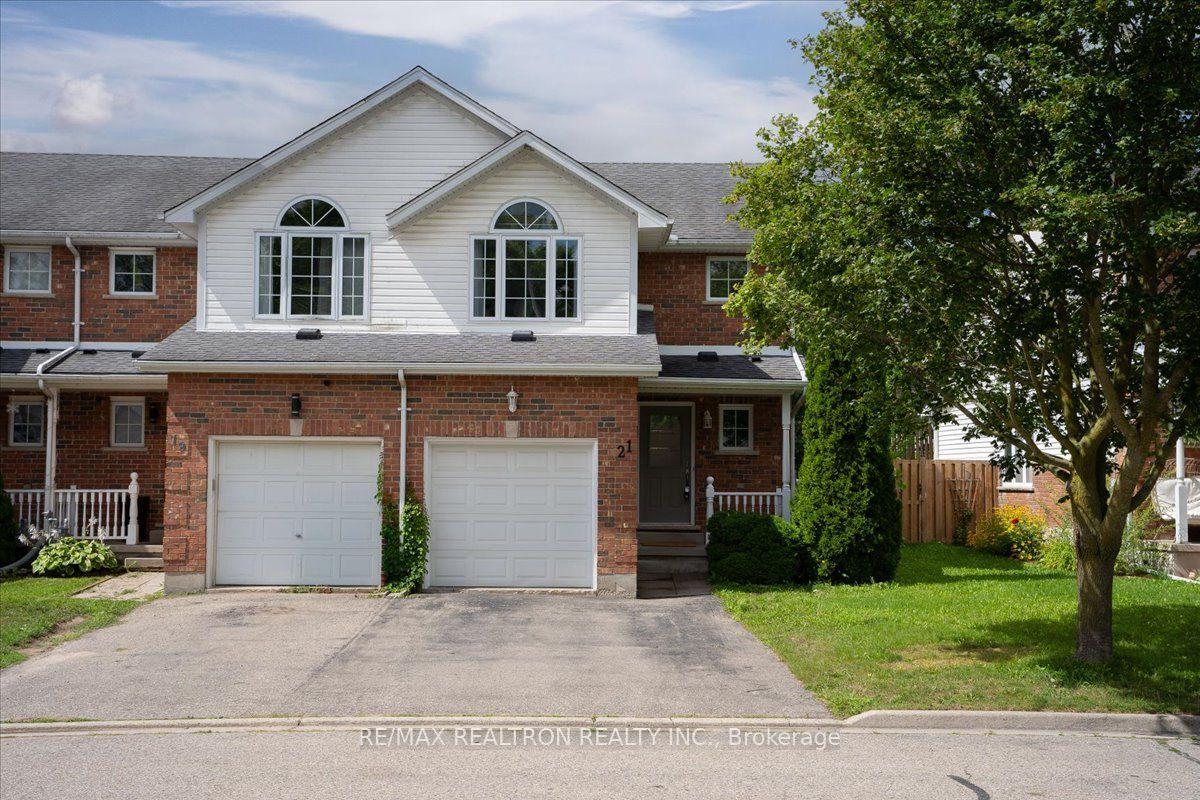 21 Brandy Crescent, Kitchener — Townhouse for sale, photo 1