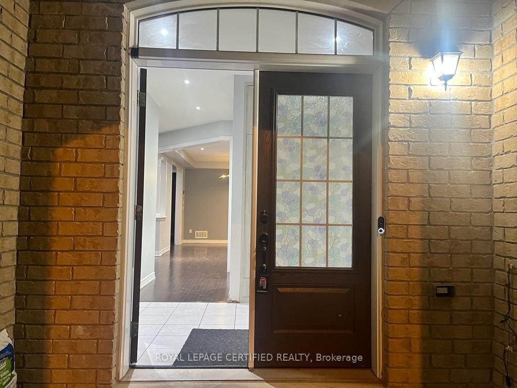 7 Richmead Road, Brampton — Detached for lease, photo 1
