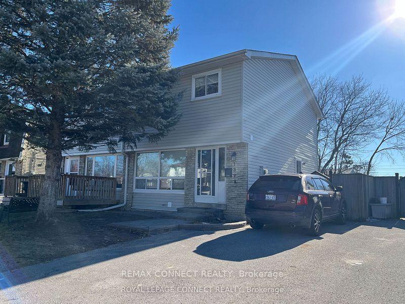 1394 Largo Crescent Lower #Lower — photo 1