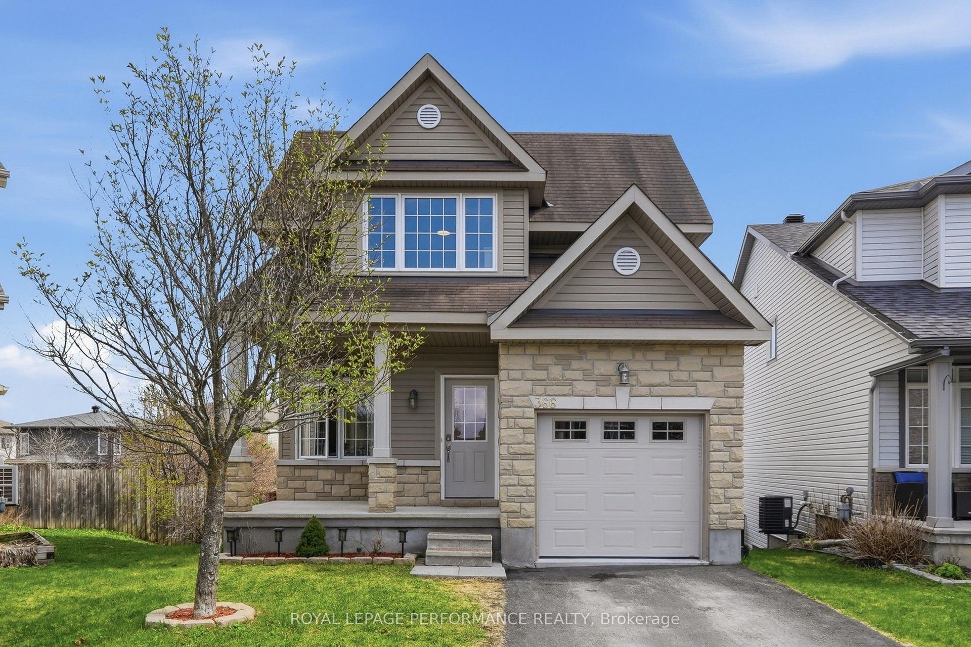 366 Jasper Crescent S — photo 1