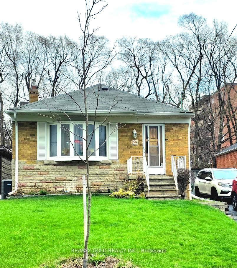 23 Rensburg Drive, Toronto — Detached for sale, photo 1