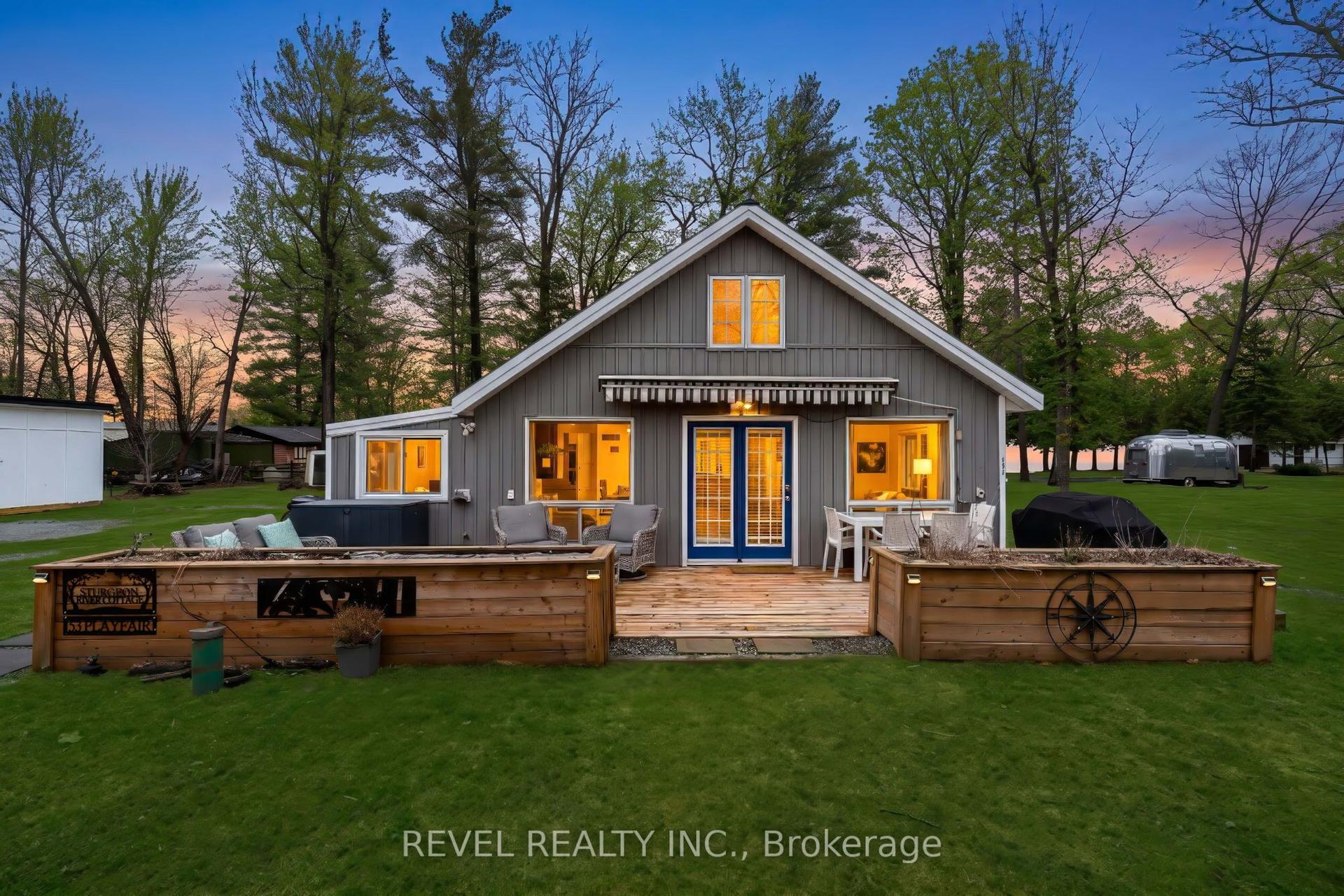 53 Playfair Drive — photo 1