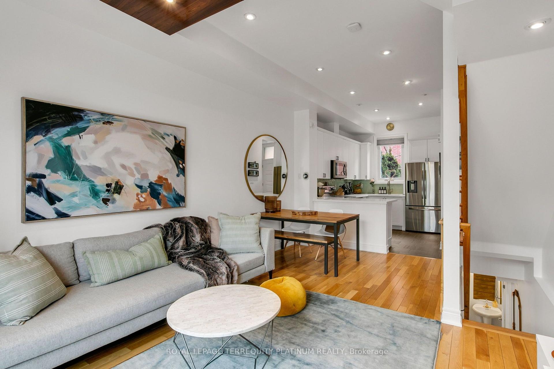 22 Fairhead Mews — photo 1