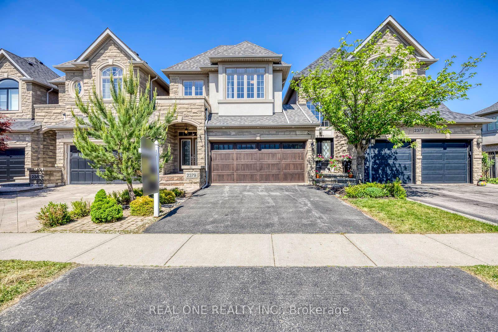 2379 Wasaga Drive — photo 1