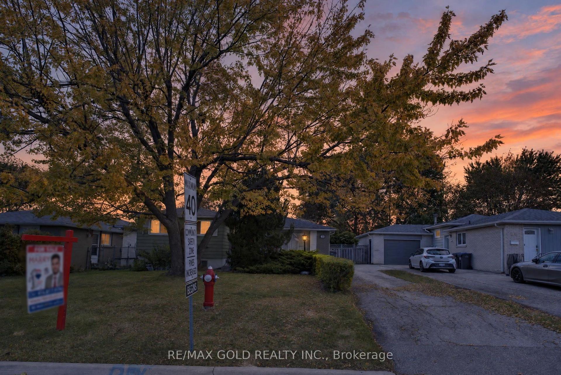 129 Folkstone Crescent, Brampton — Detached for sale, photo 1