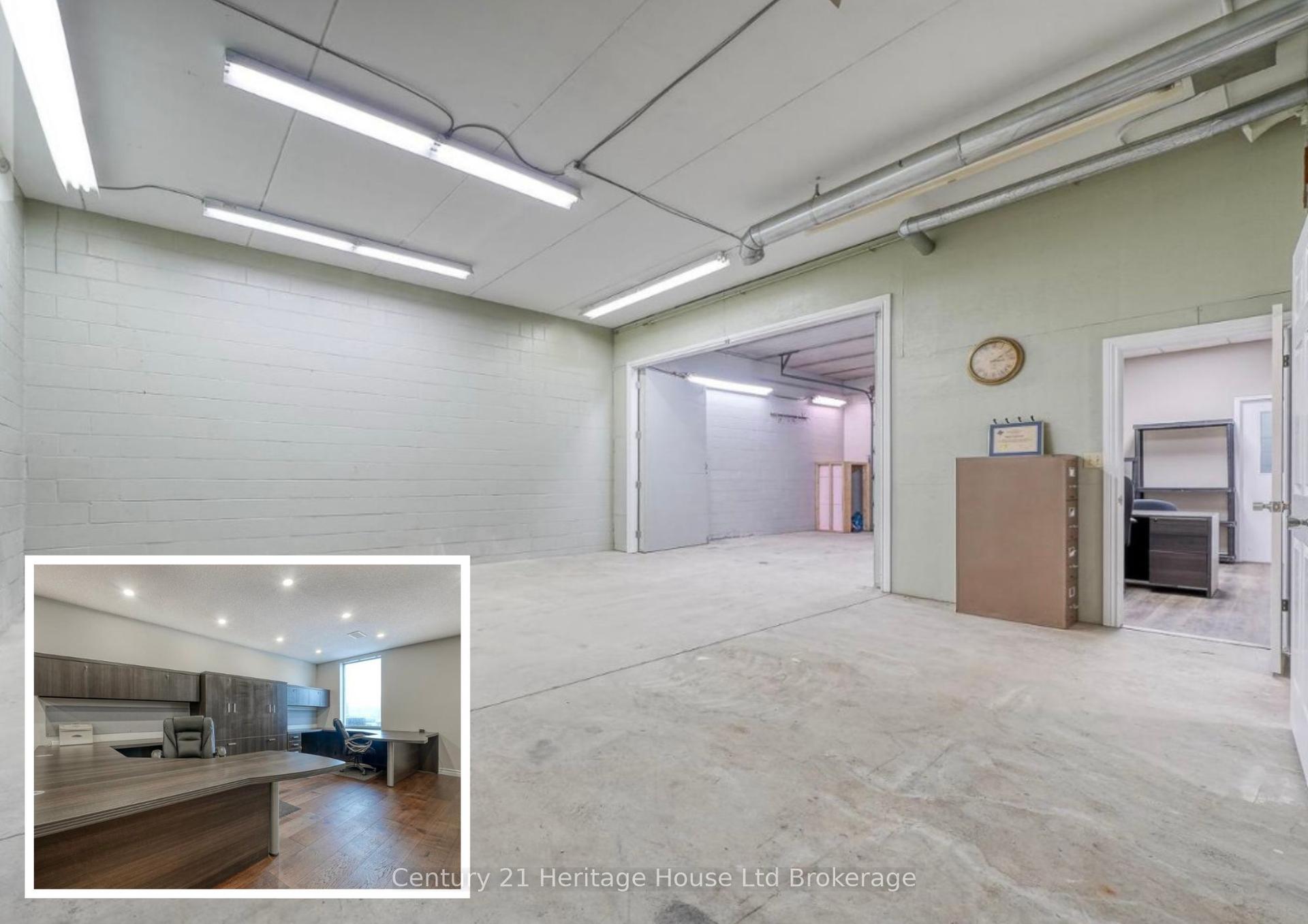 1033 Pattullo Avenue 15 #15, Woodstock — Commercial for sale, photo 1
