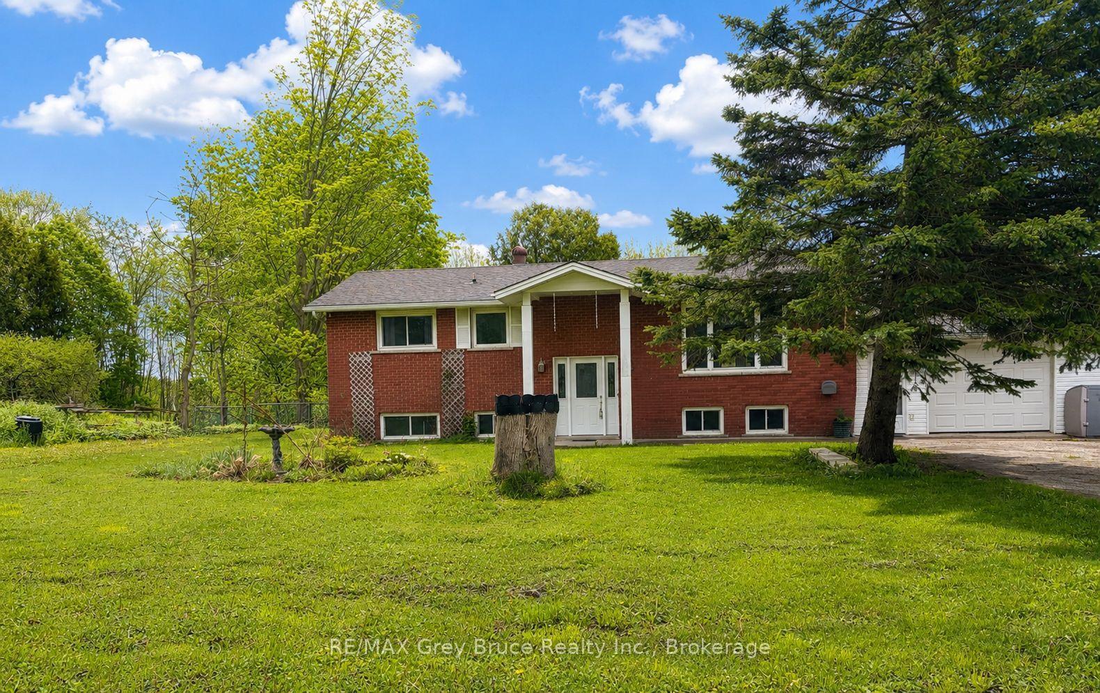 105 Maple Grove Lane — photo 1