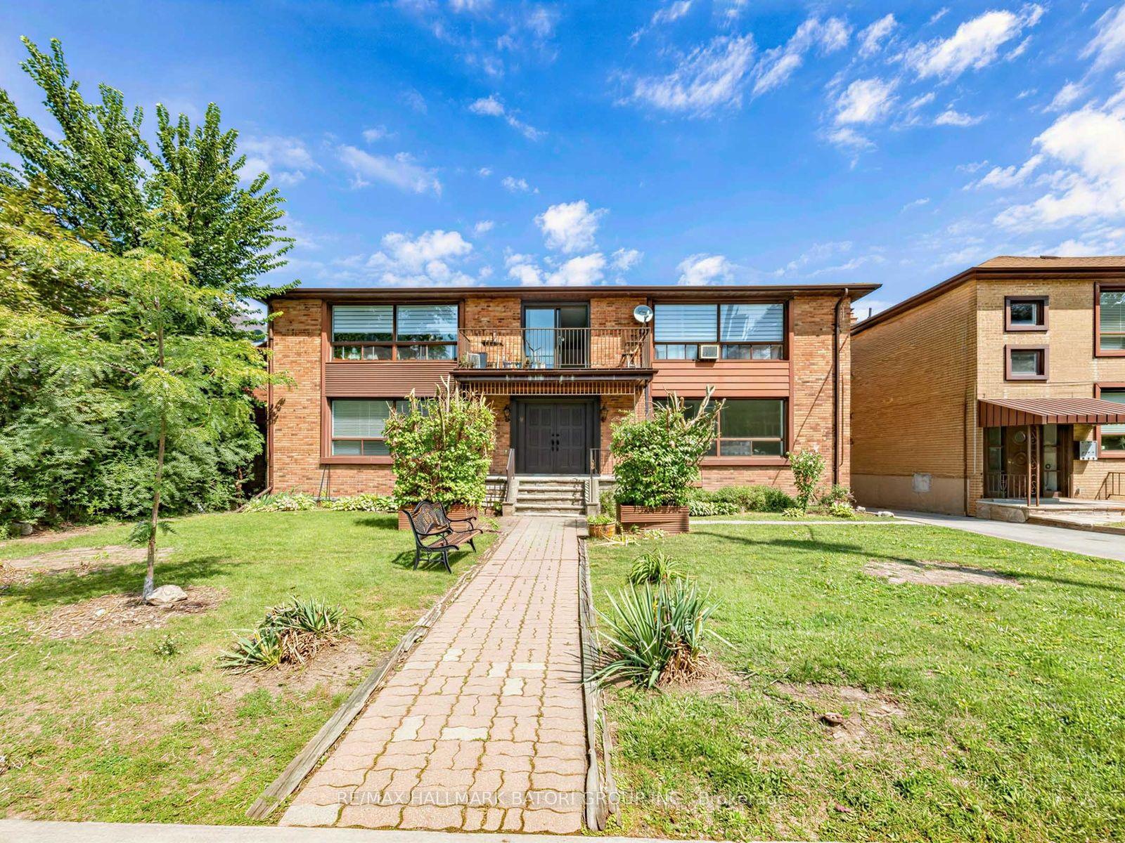 6 Croydon Road 2 #2, Toronto — Multiplex for lease, photo 1