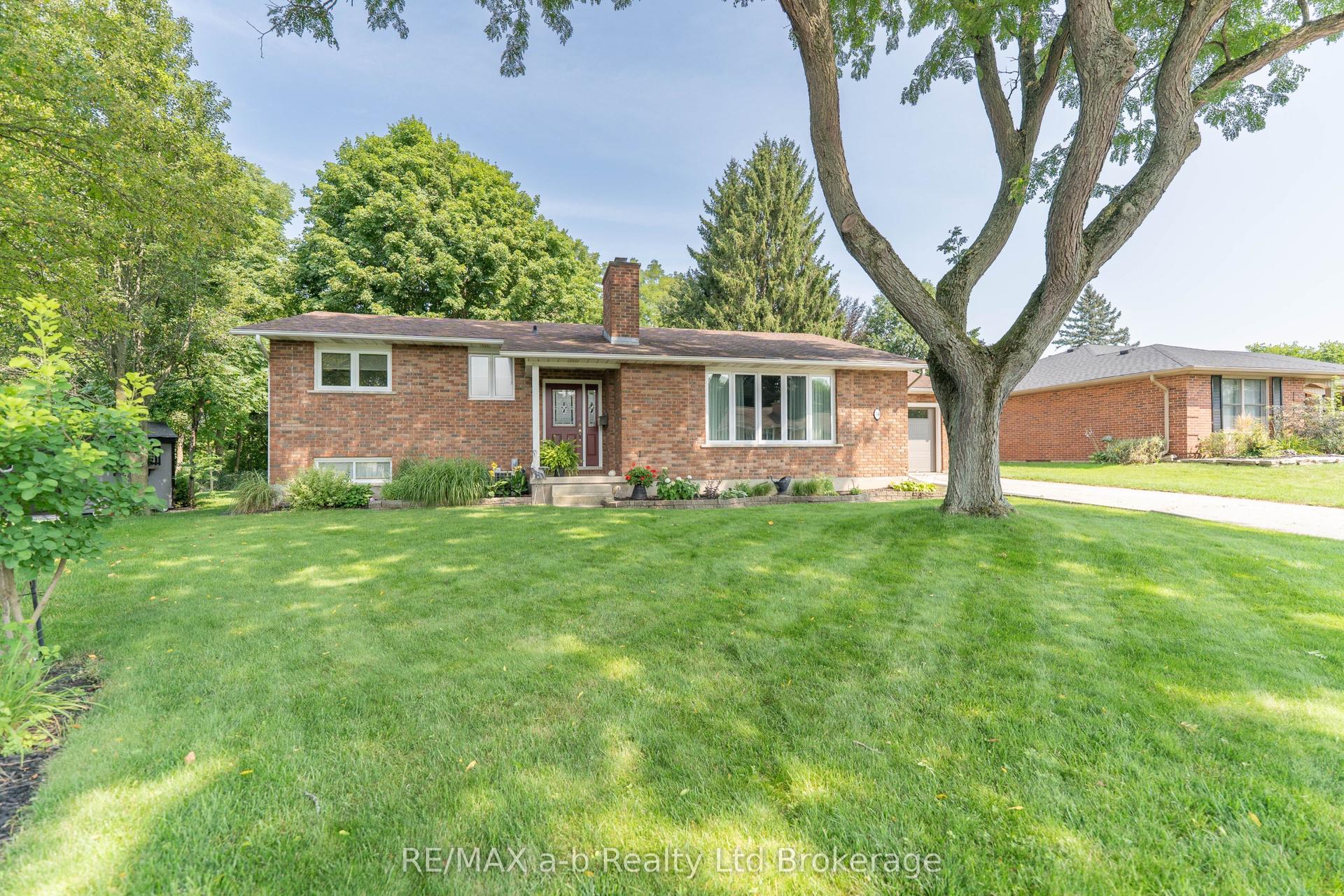 34 Glenridge Road, Tillsonburg — Detached for sale, photo 1