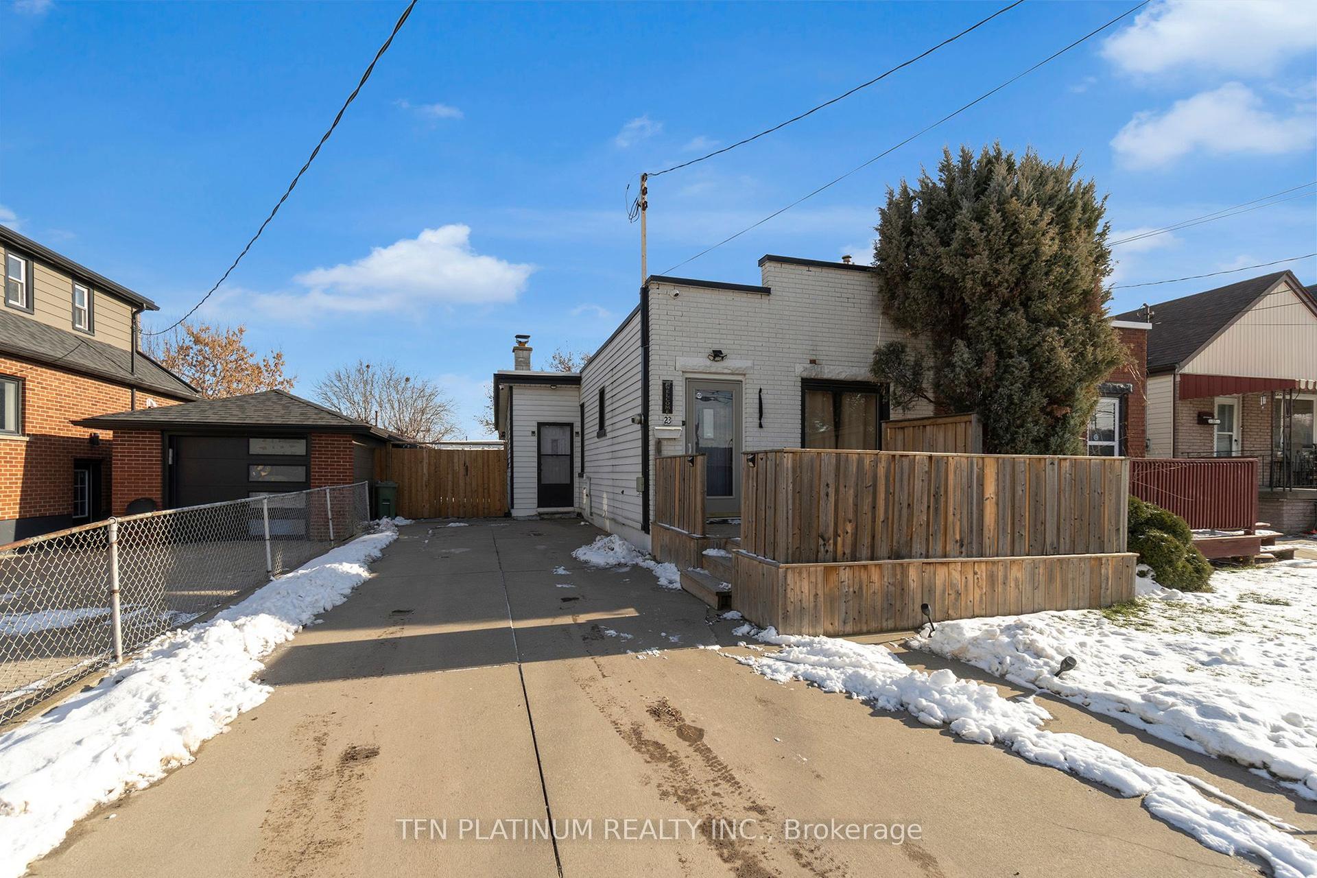 23 Rosewood Road — photo 1