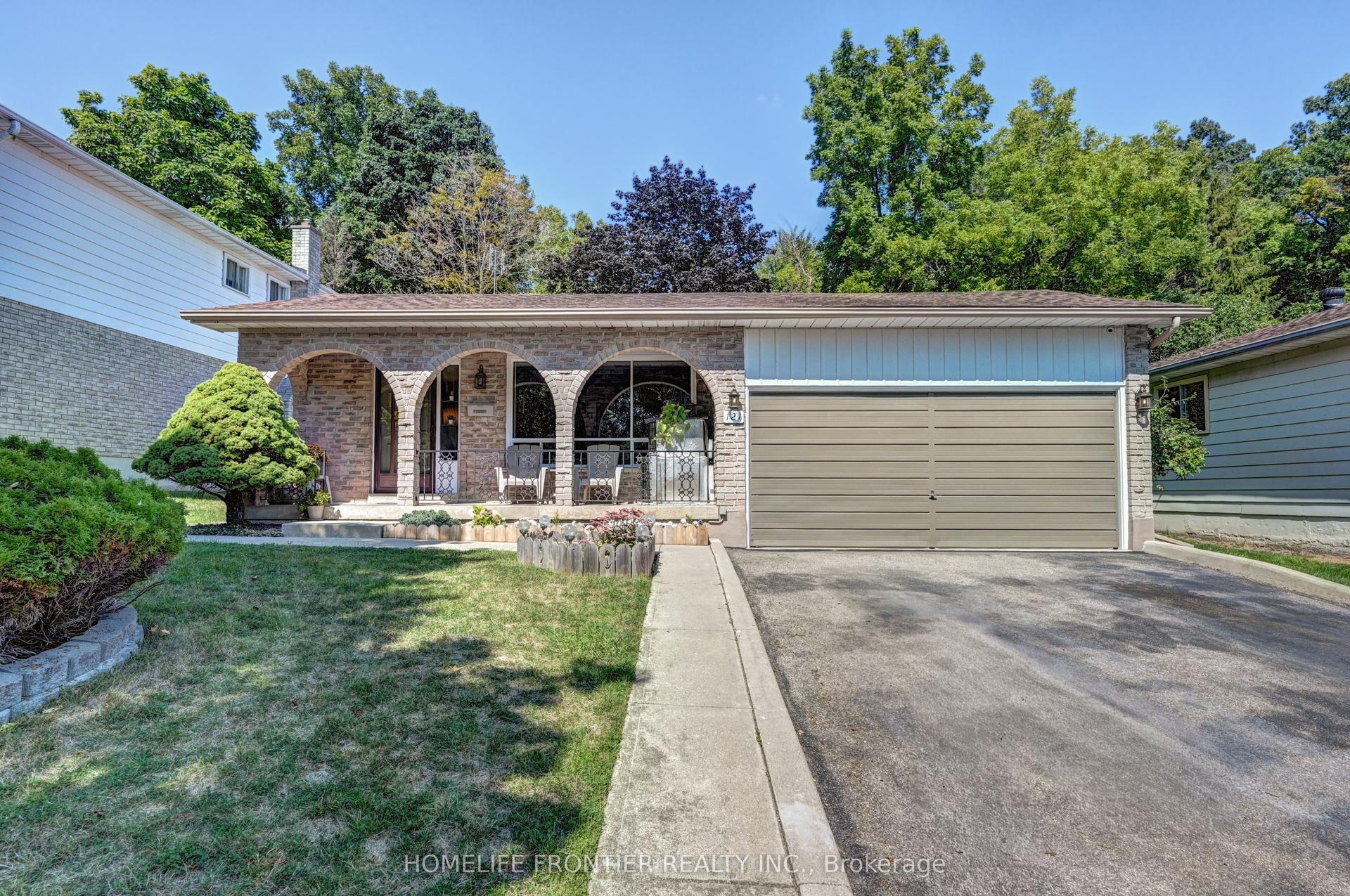 121 Forest Road — photo 1