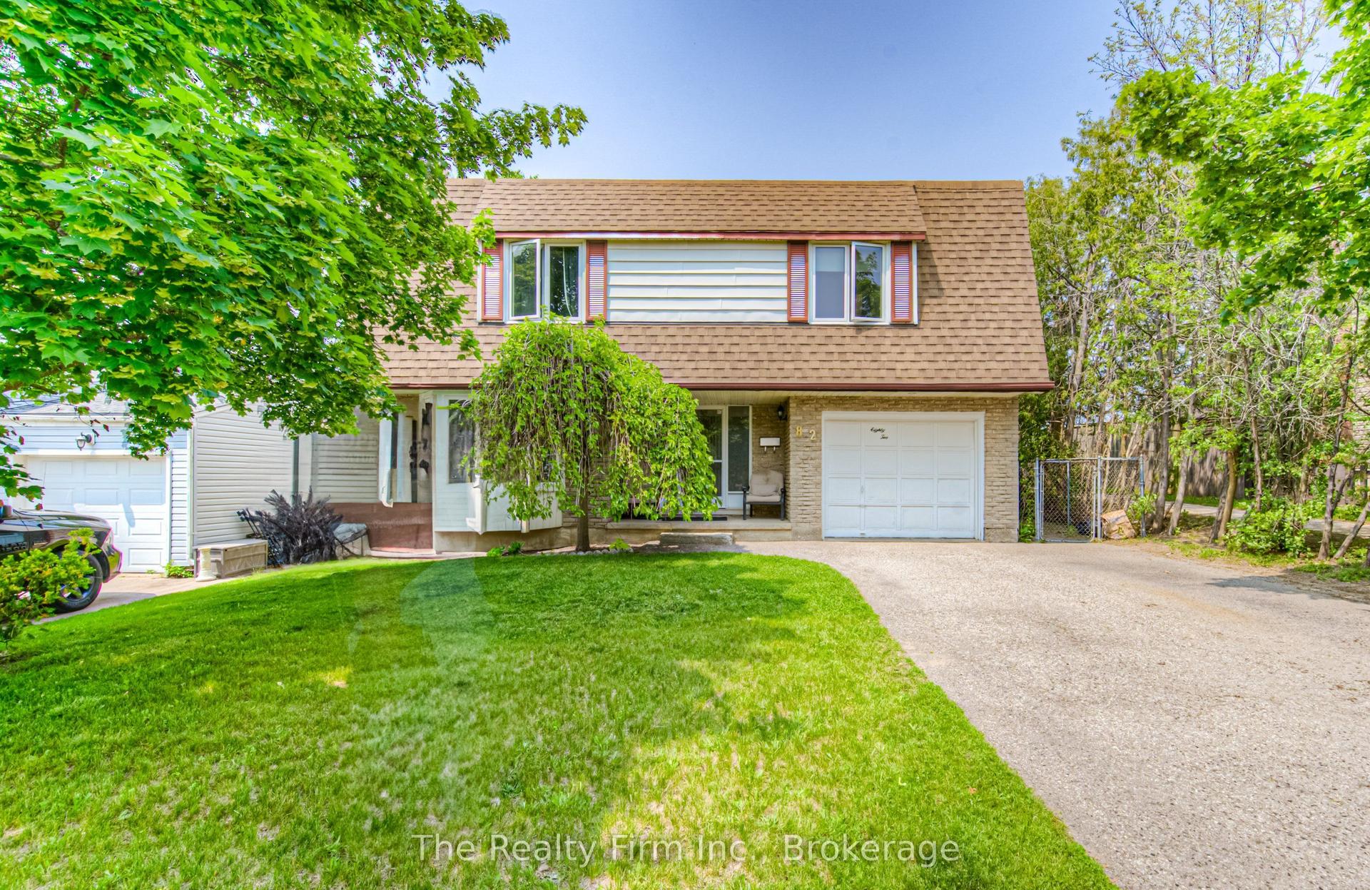 82 Roseneath Crescent, Kitchener — Detached for sale, photo 1