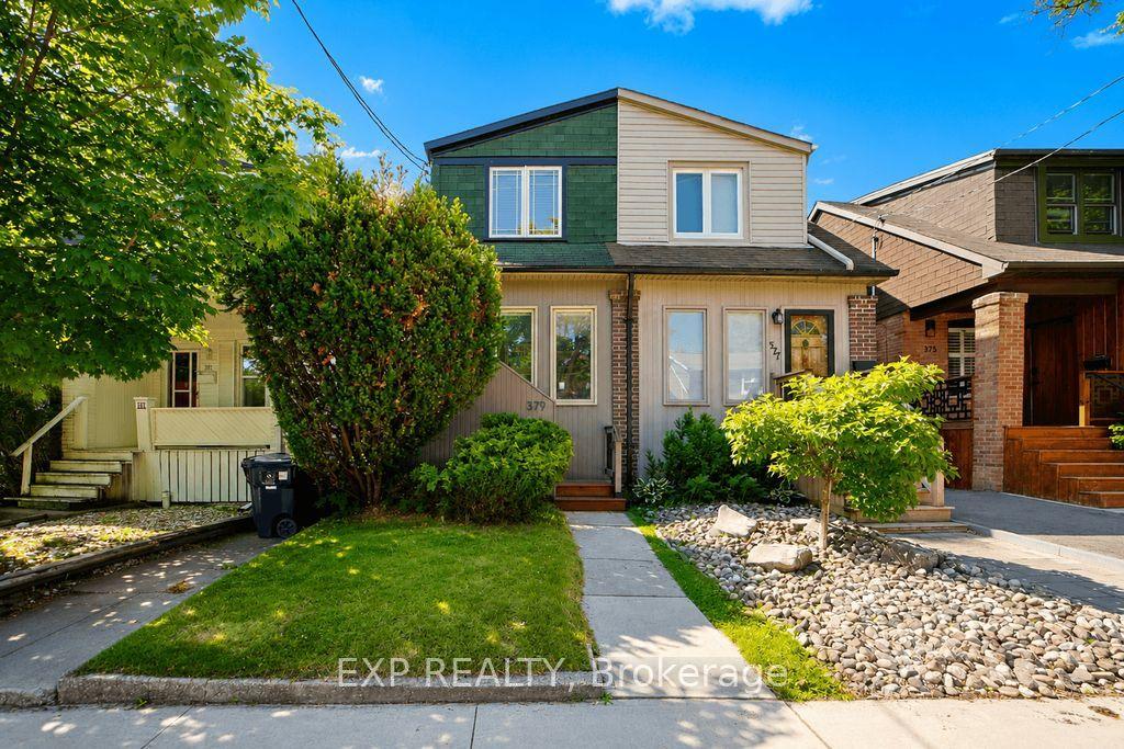 379 Davisville Avenue — photo 1