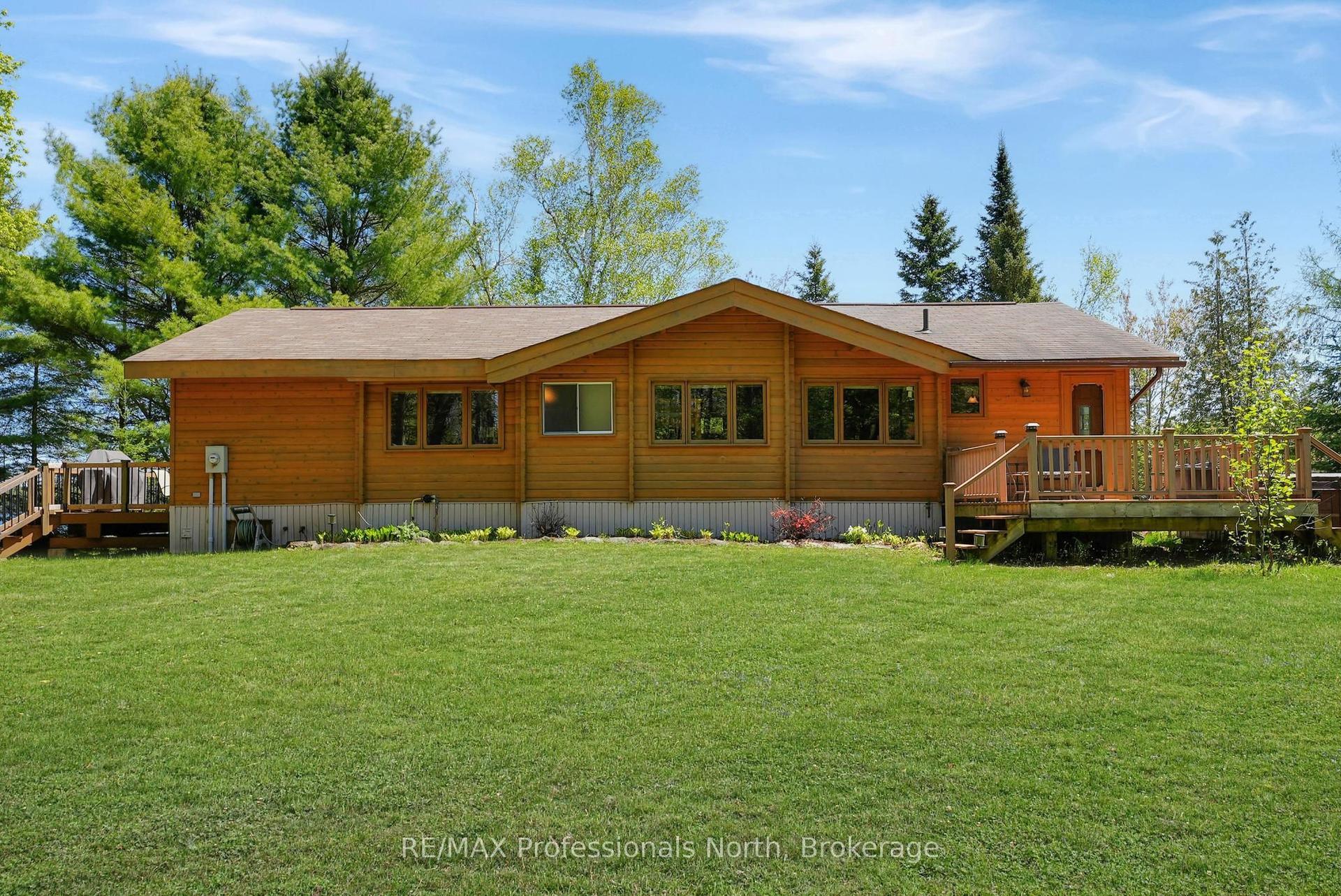 1366 Hospitality Road, Minden Hills — Detached for sale, photo 1