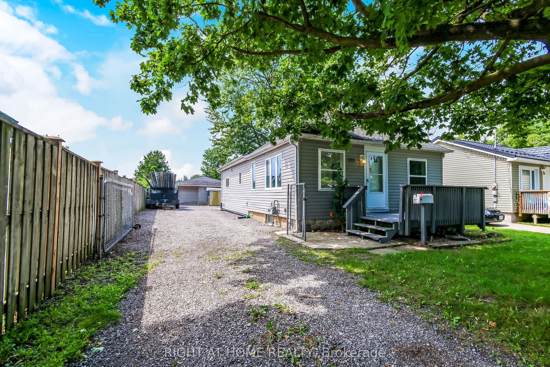 515 Third Street, London East — Detached for lease, photo 1