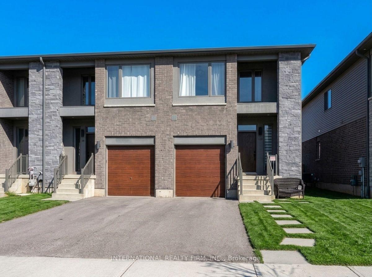 134 Bedrock Drive — photo 1
