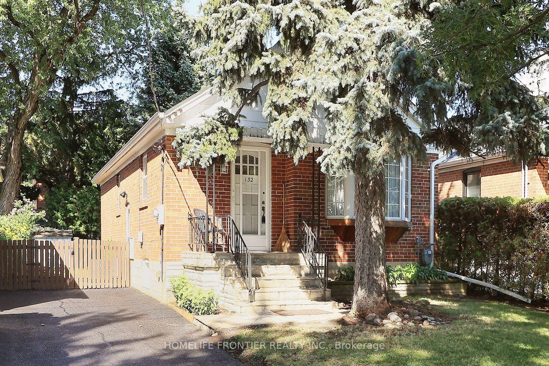 132 Wesley Street, Toronto — Detached for sale, photo 1