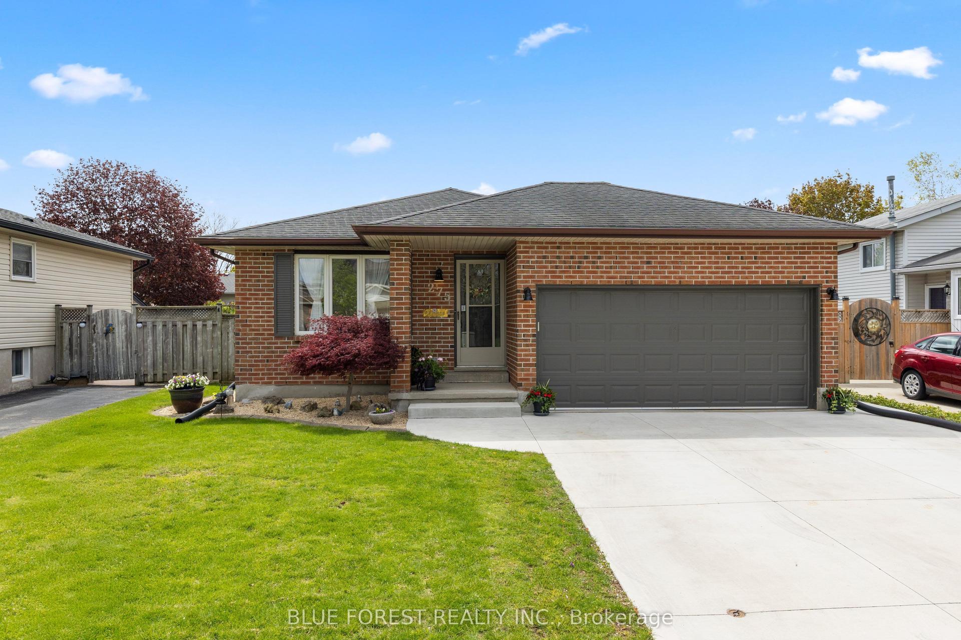 275 Portsmouth Crescent E — photo 1