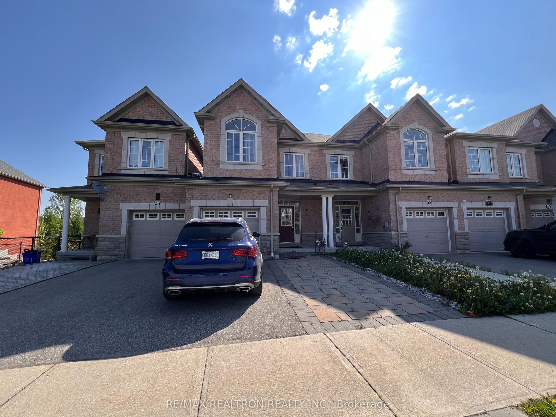 31 Napanee Street, Richmond Hill — Townhouse for lease, photo 1