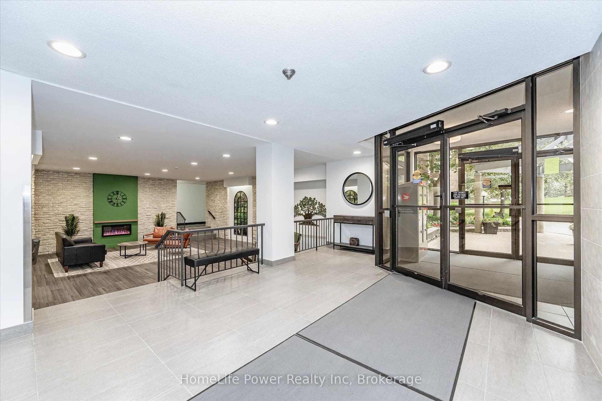 93 Westwood Road 307 #307 — photo 1