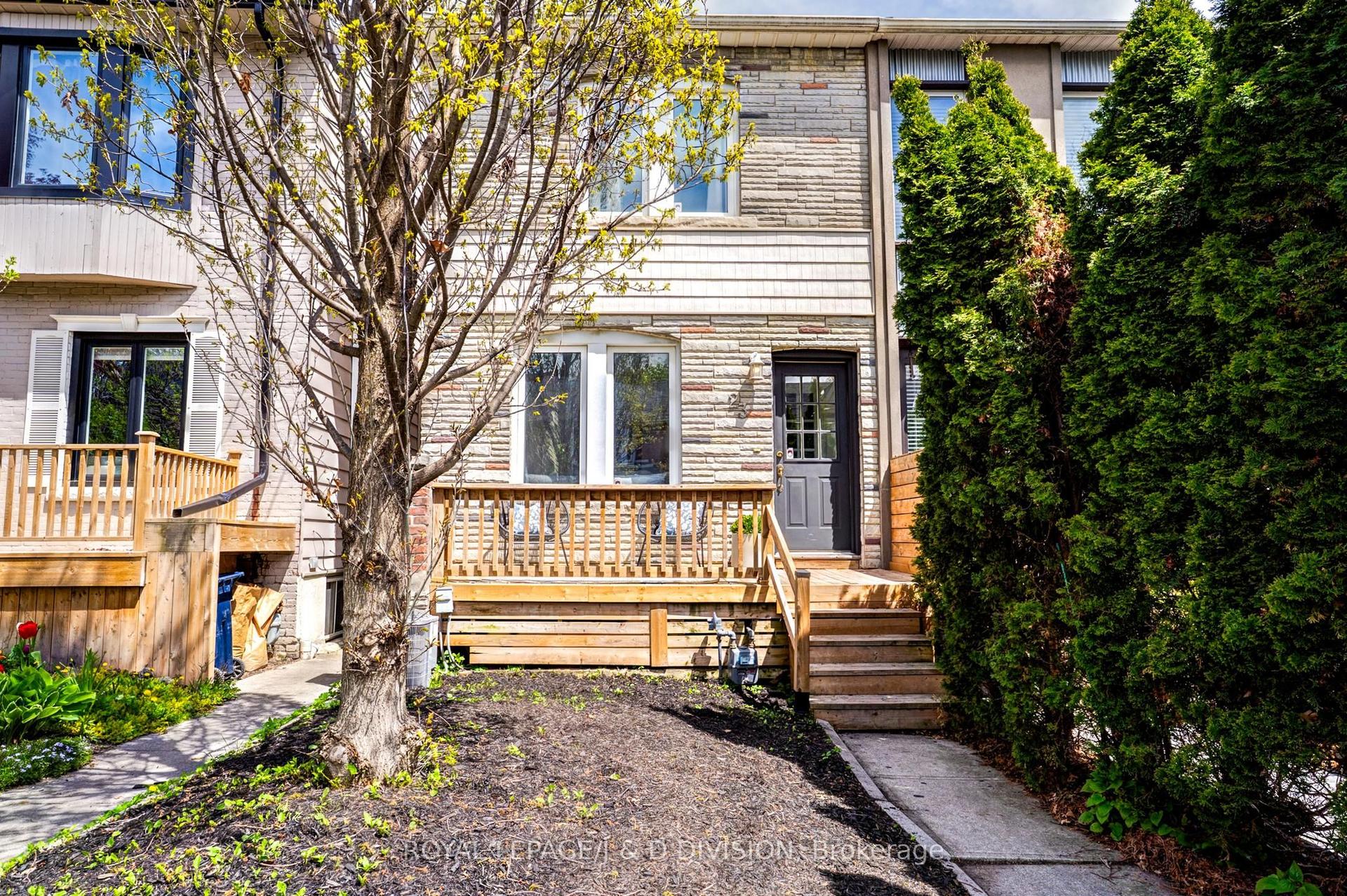 23 Empire Avenue — photo 1