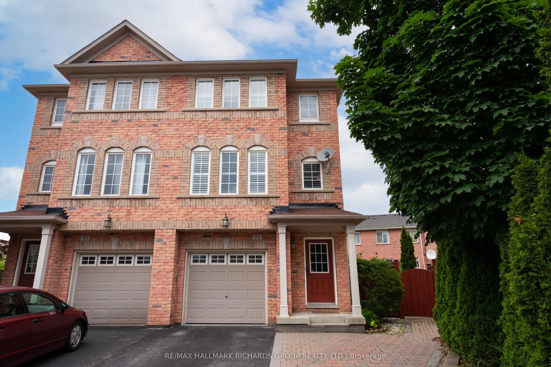 91 Wilkes Crescent — photo 1