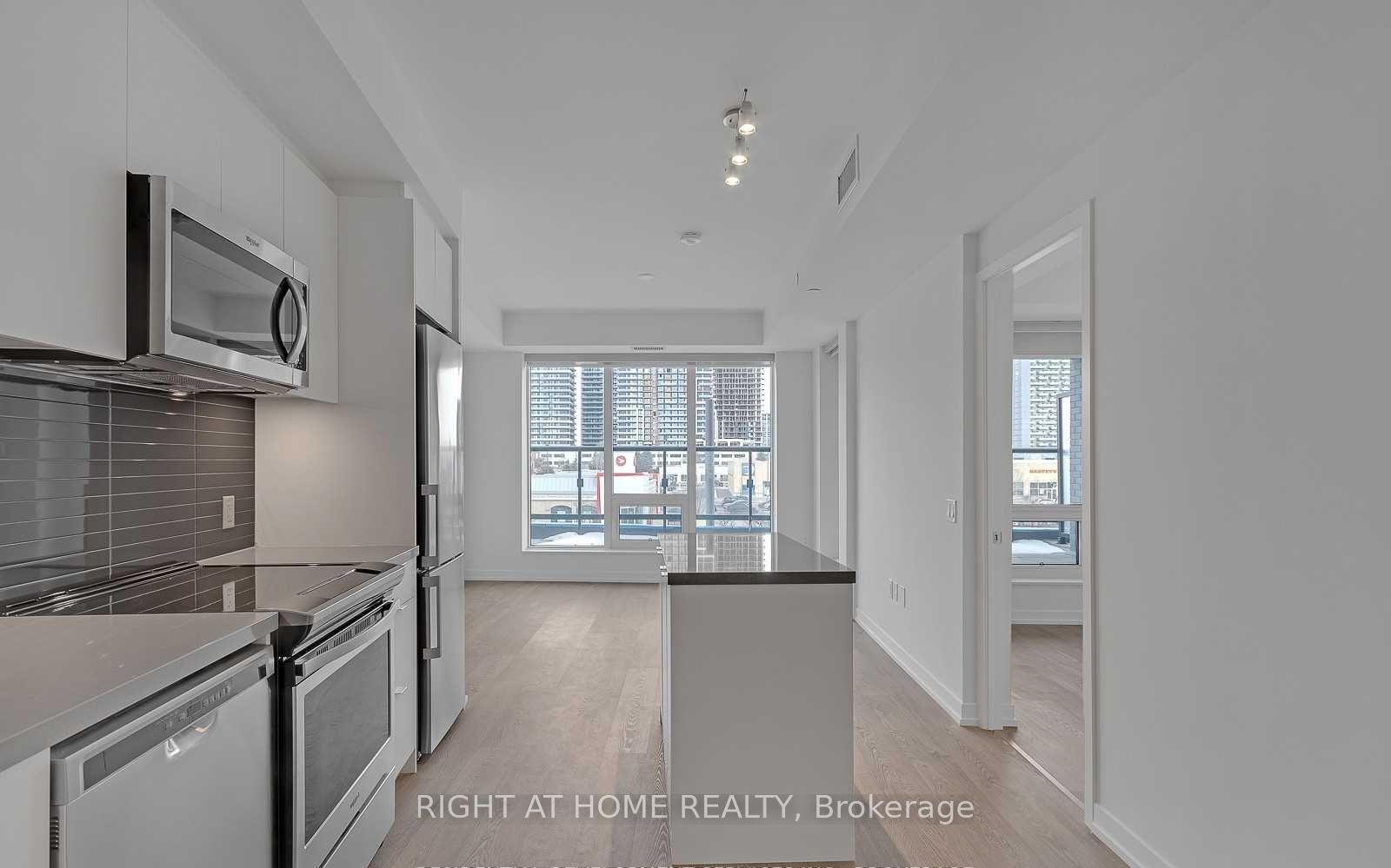 8868 Yonge Street 208E #208E — photo 1