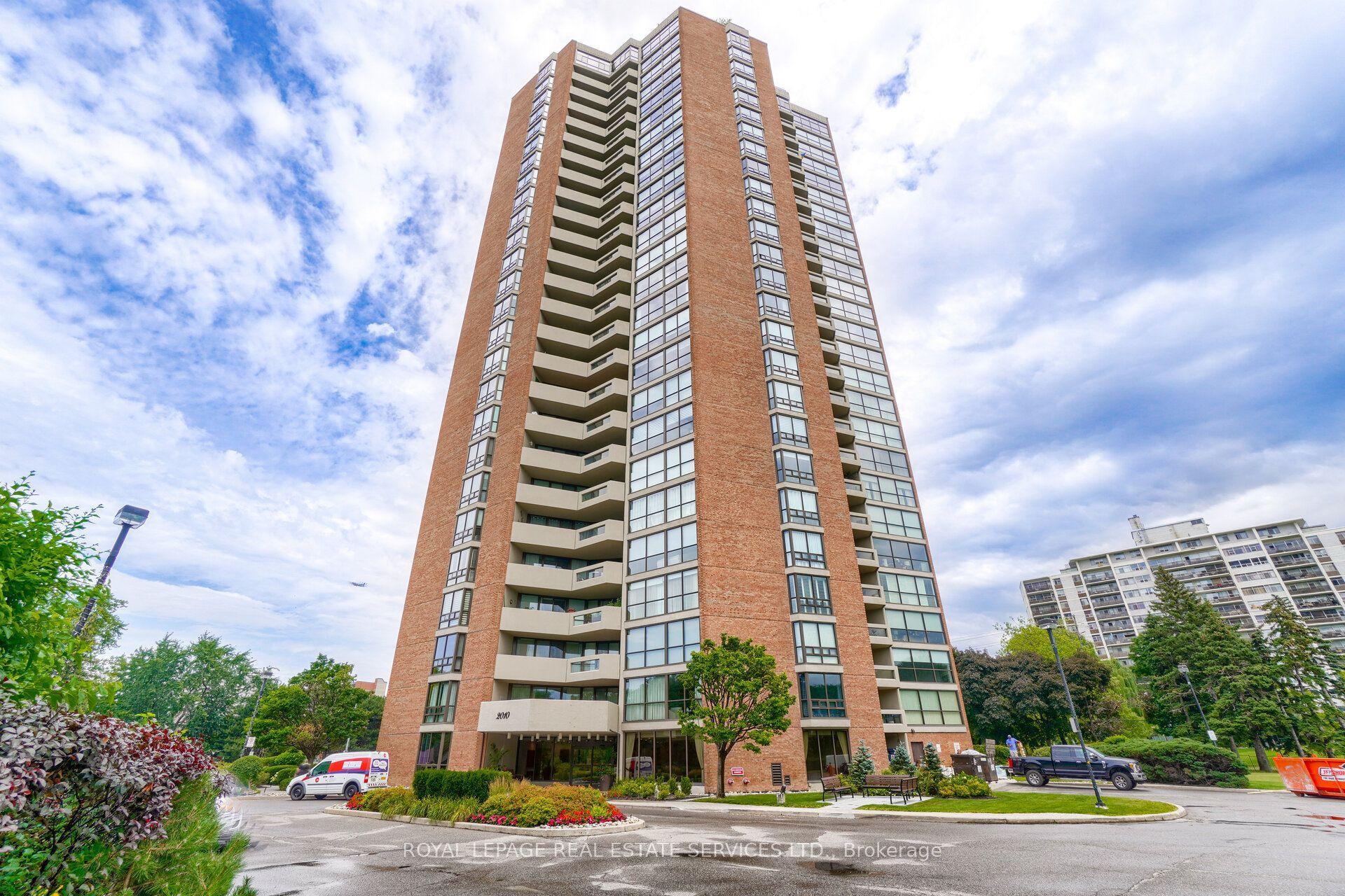 2010 Islington Avenue 2305 #2305, Toronto — Condo for sale, photo 1