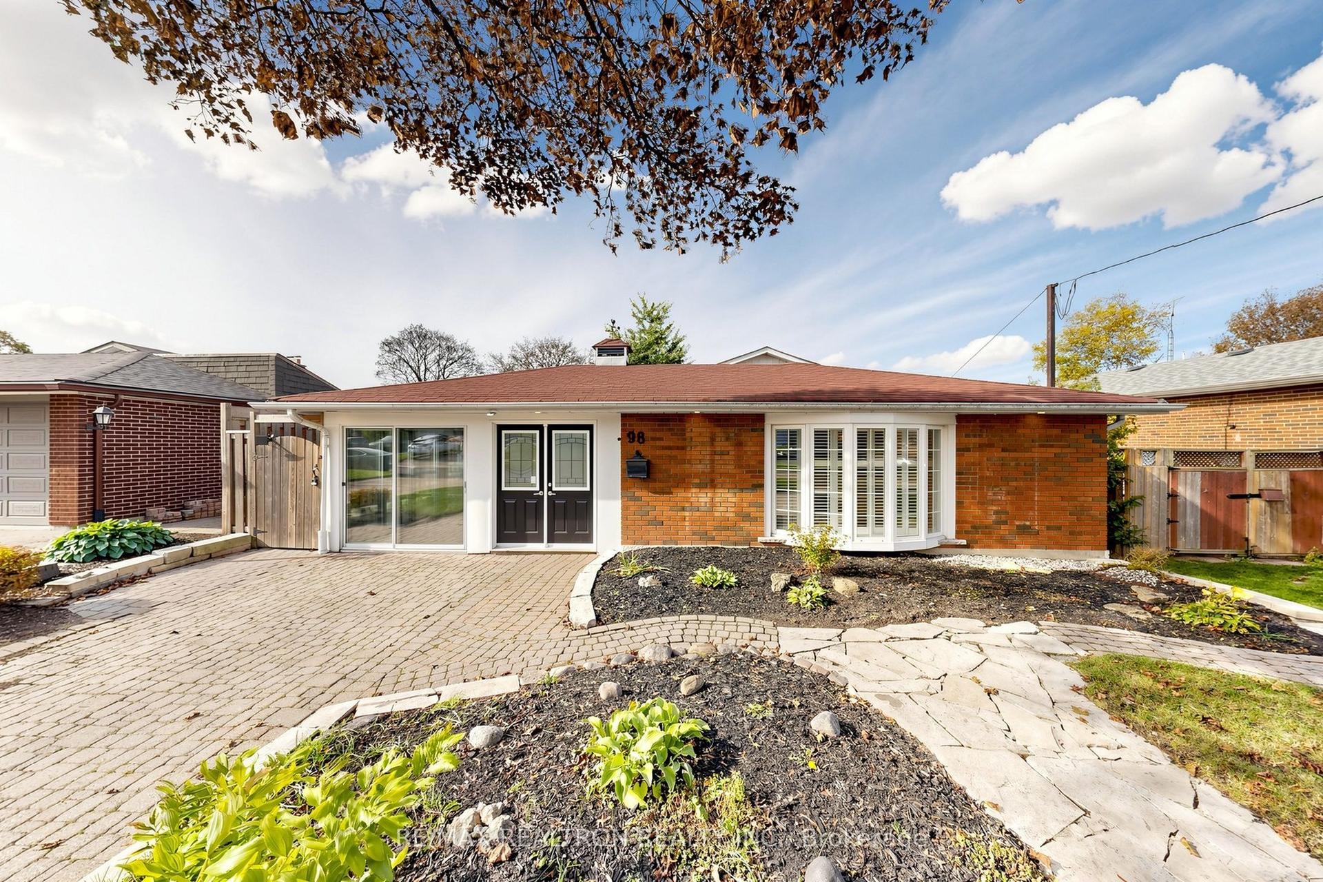 98 Thorncliffe Street, Oshawa — Detached for sale, photo 1