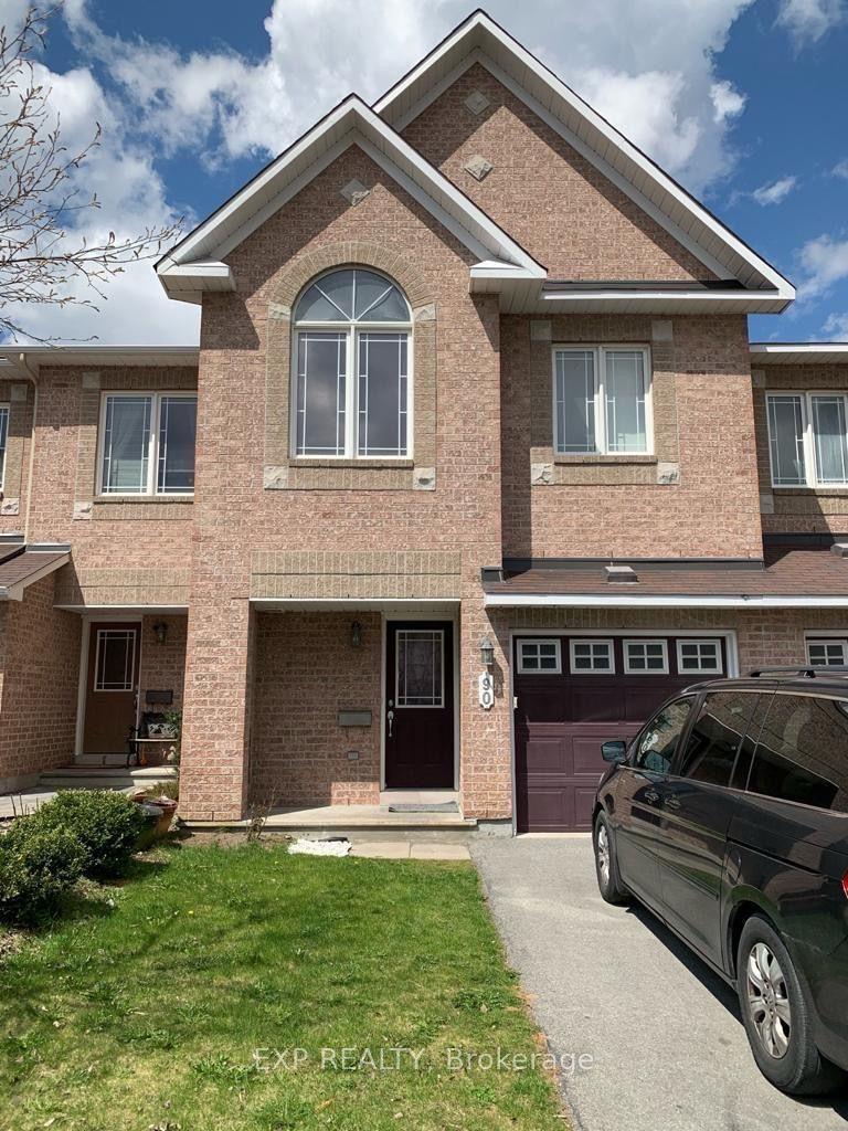 90 Brady Avenue, Kanata — Townhouse for lease, photo 1